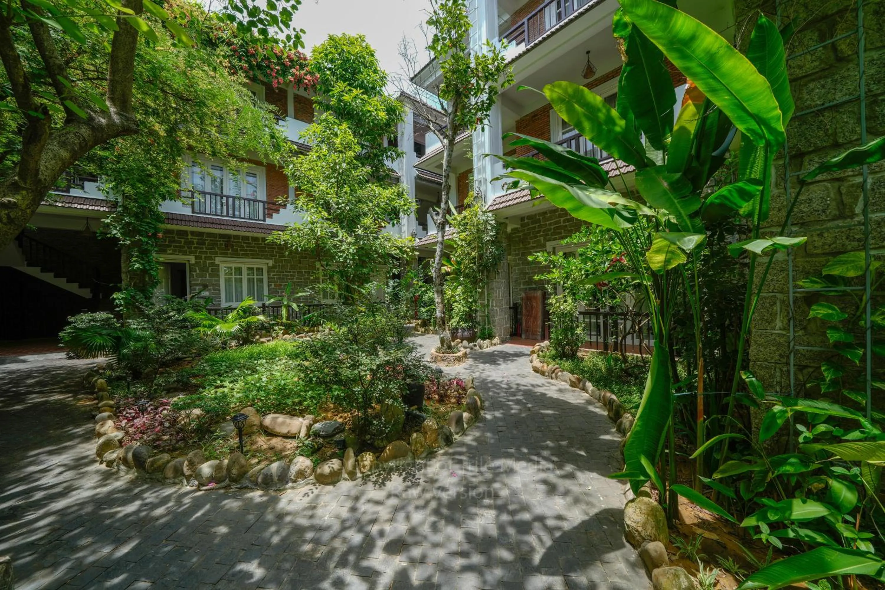 Garden in Blooms Boutique Village