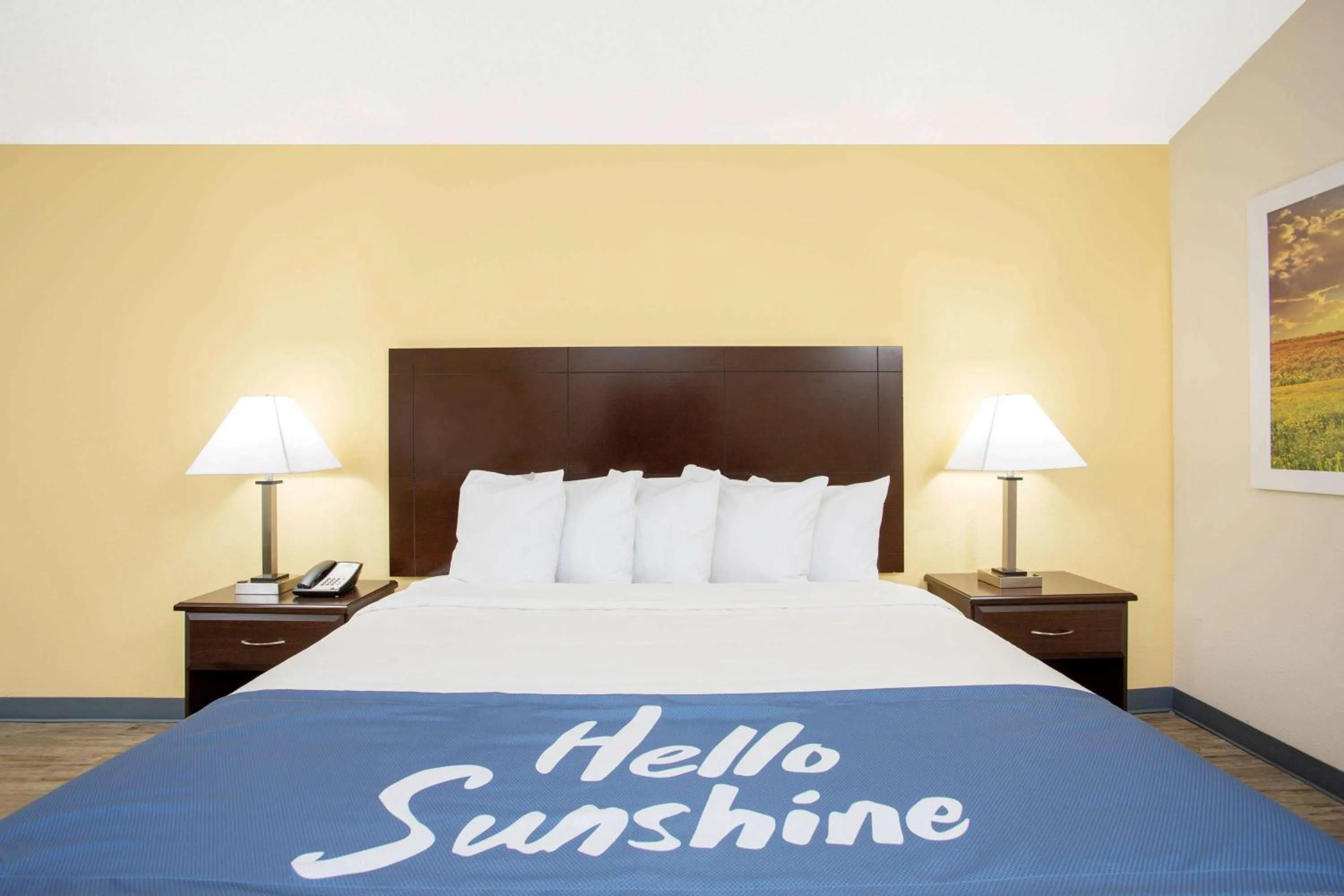 Photo of the whole room, Bed in Days Inn by Wyndham Lake City