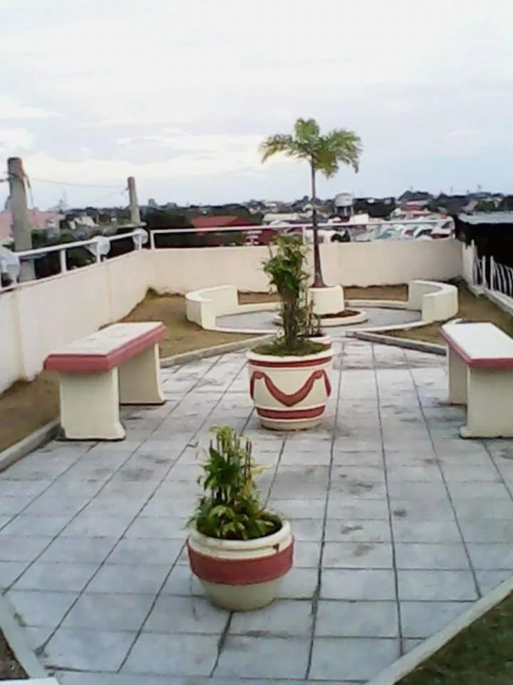 EKONUMI ROOMS at Moonwalk Paranaque
