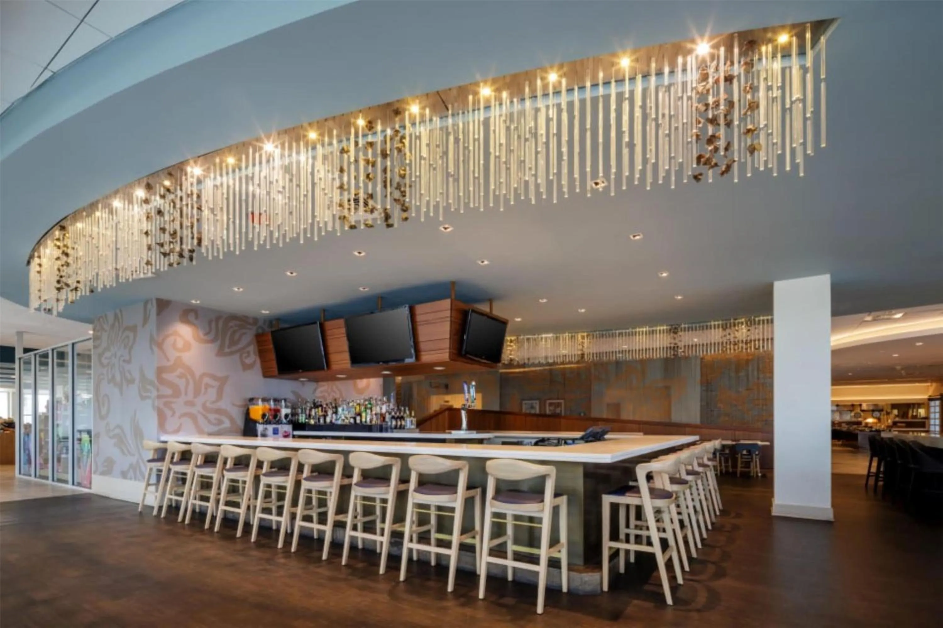 Lounge or bar in Embassy Suites by Hilton Myrtle Beach Oceanfront Resort