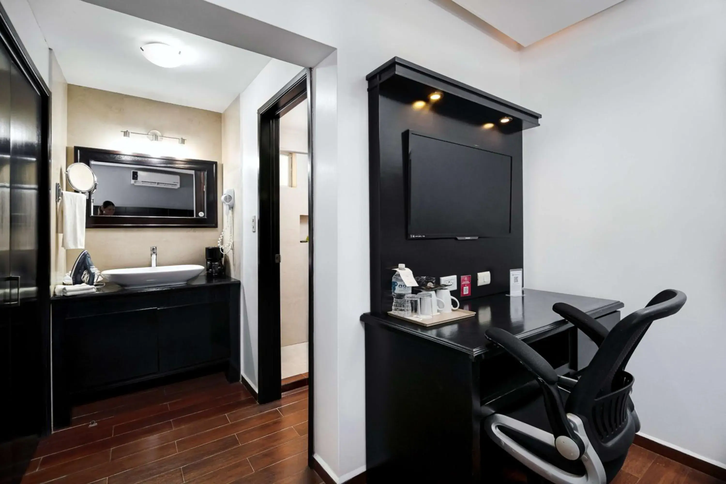 Photo of the whole room in Best Western Plus San Jorge Photo of the whole room in Best Western Plus San Jorge