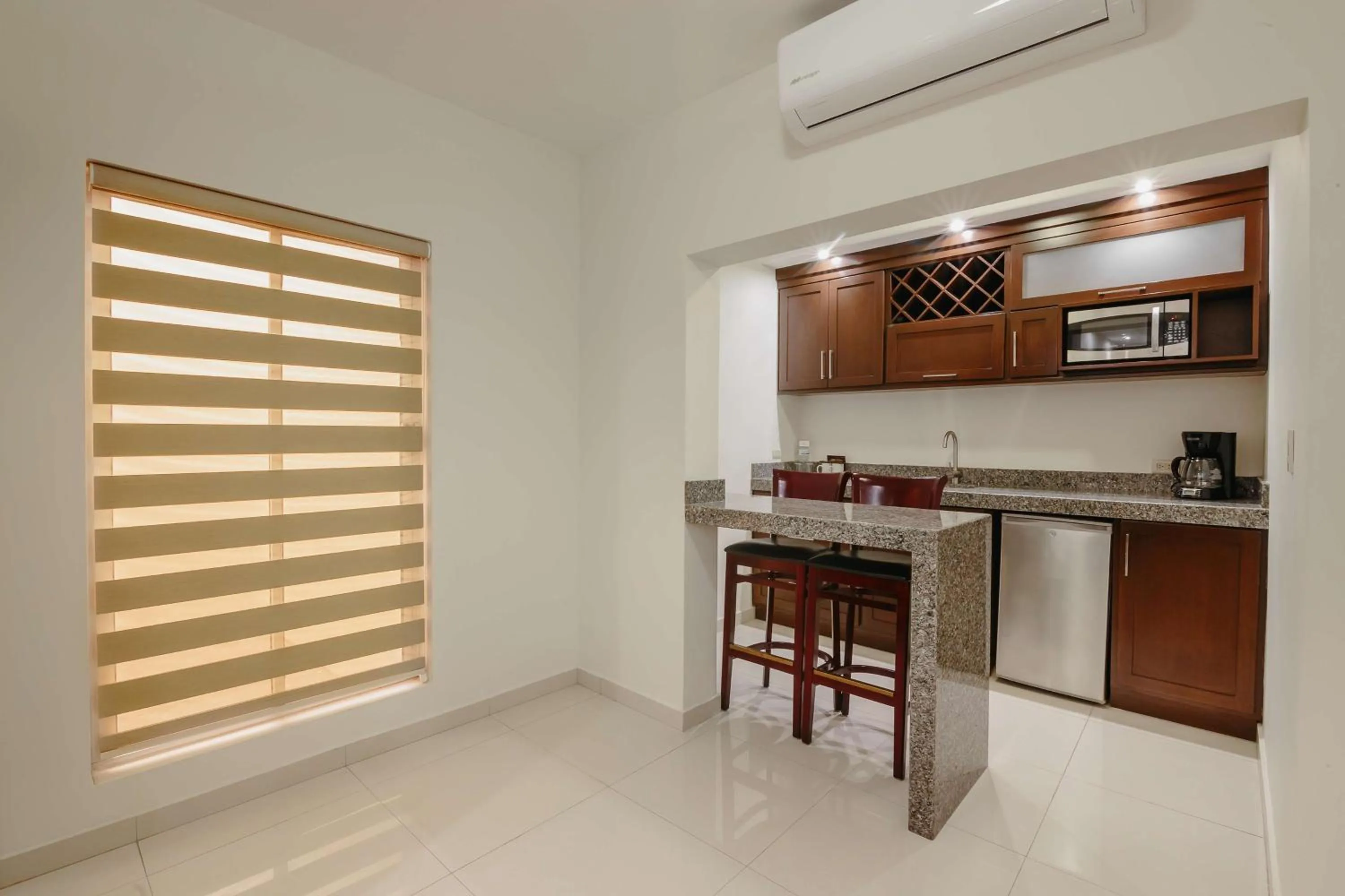 Kitchen or kitchenette in Best Western Plus San Jorge