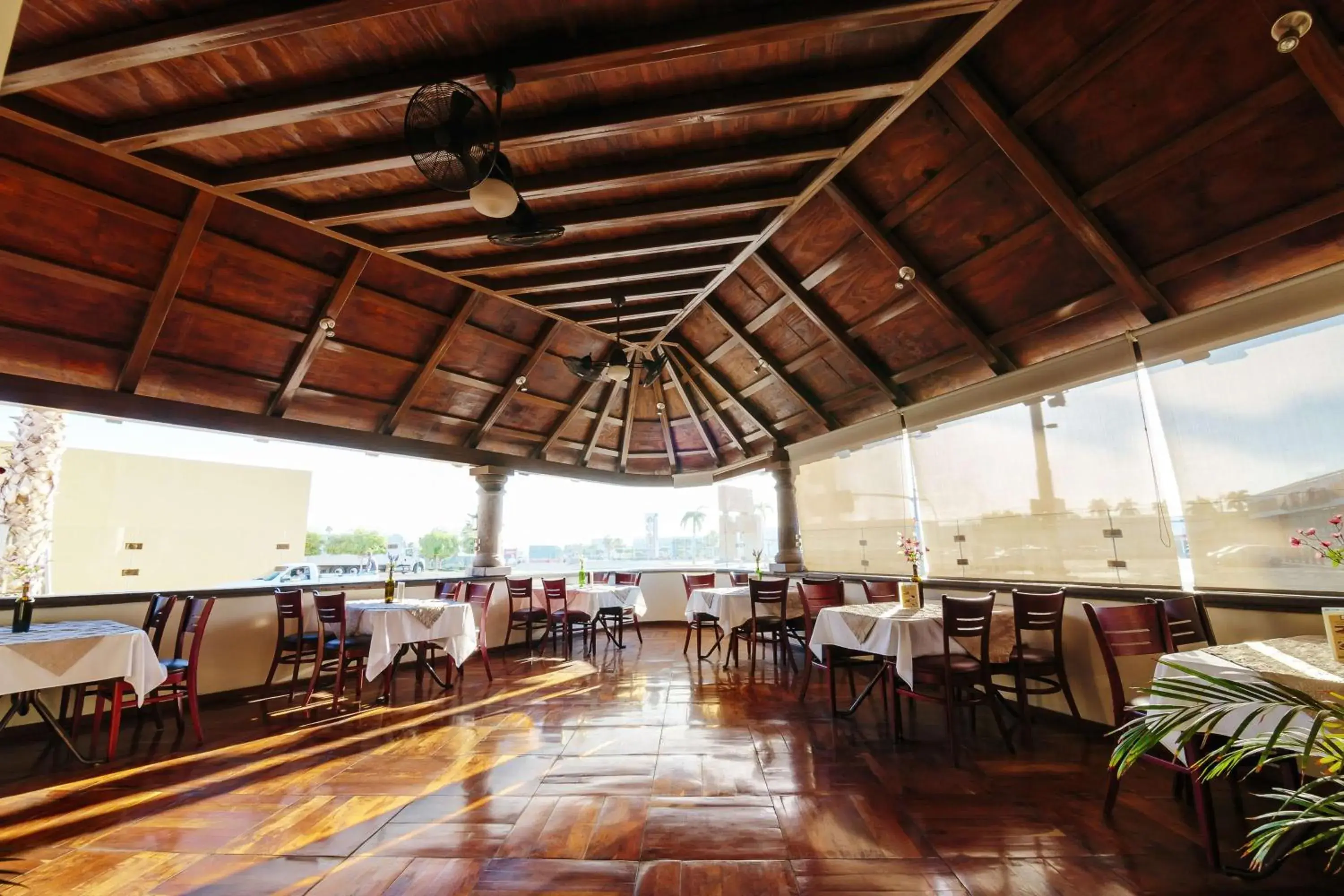 Restaurant/places to eat in Best Western Plus San Jorge Restaurant/places to eat in Best Western Plus San Jorge