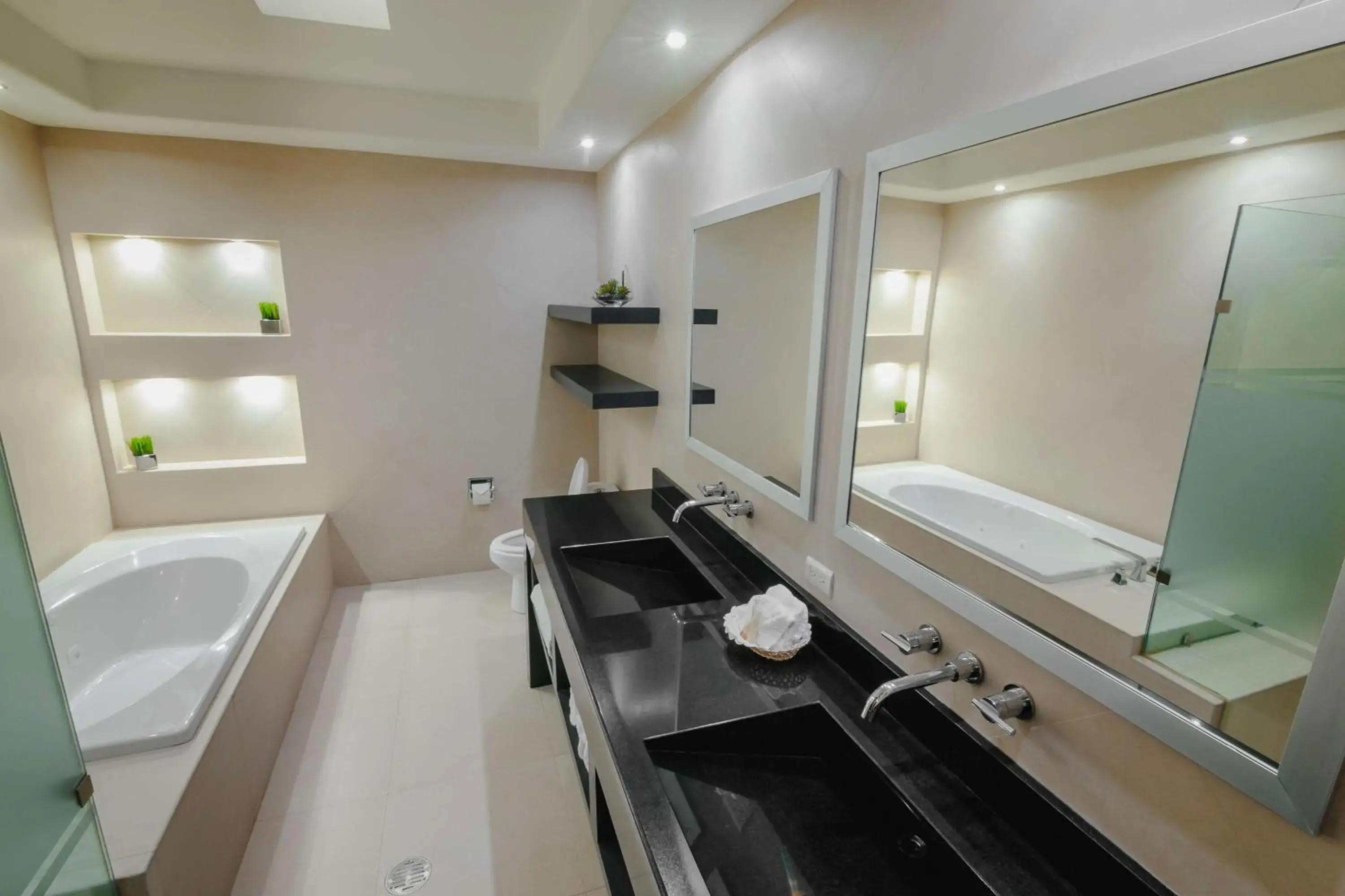 Bathroom in Best Western Plus San Jorge Bathroom in Best Western Plus San Jorge