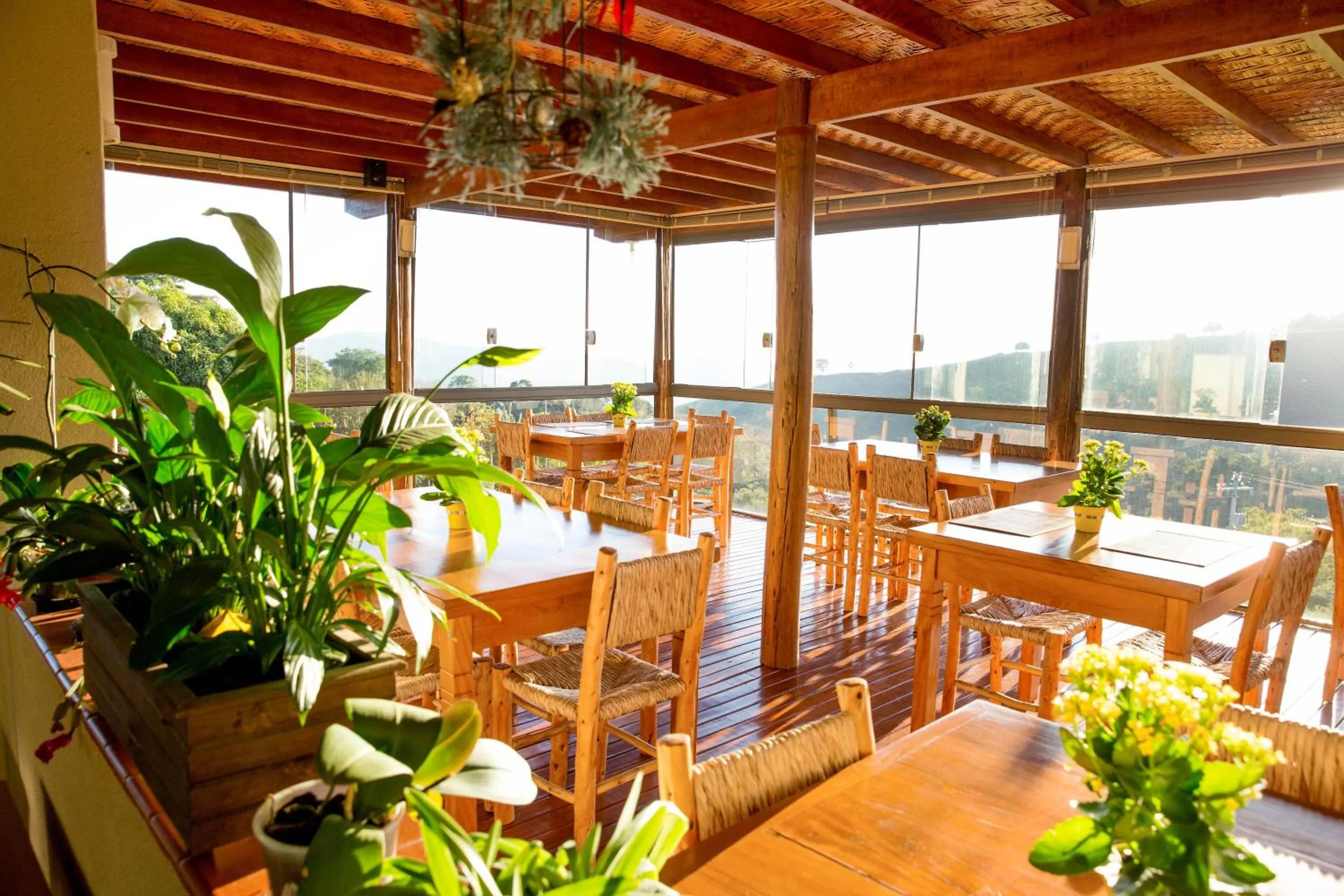 Restaurant/places to eat in Pousada Morro Verde