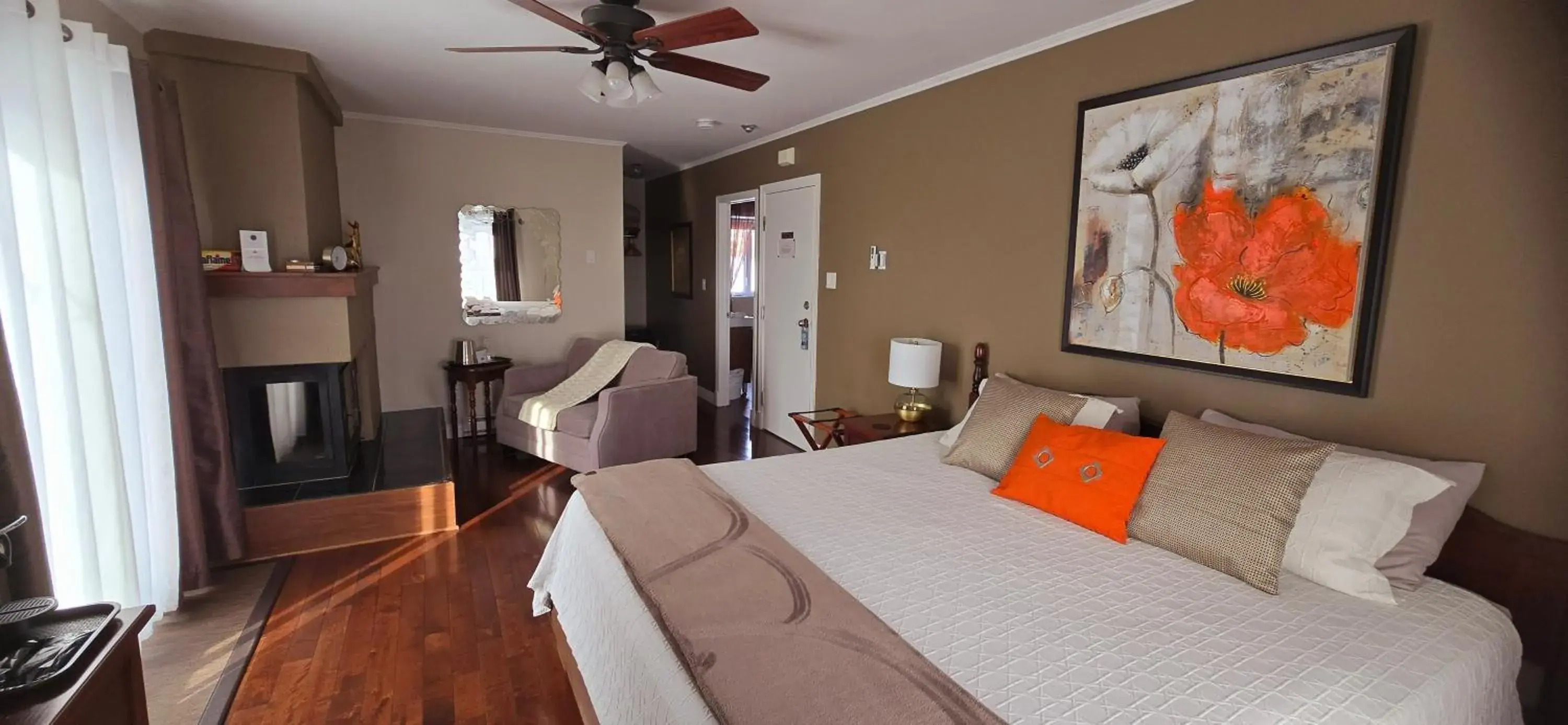 Superior King Room in Auberge Fleurs de Lune Superior King Room in Auberge Fleurs de Lune