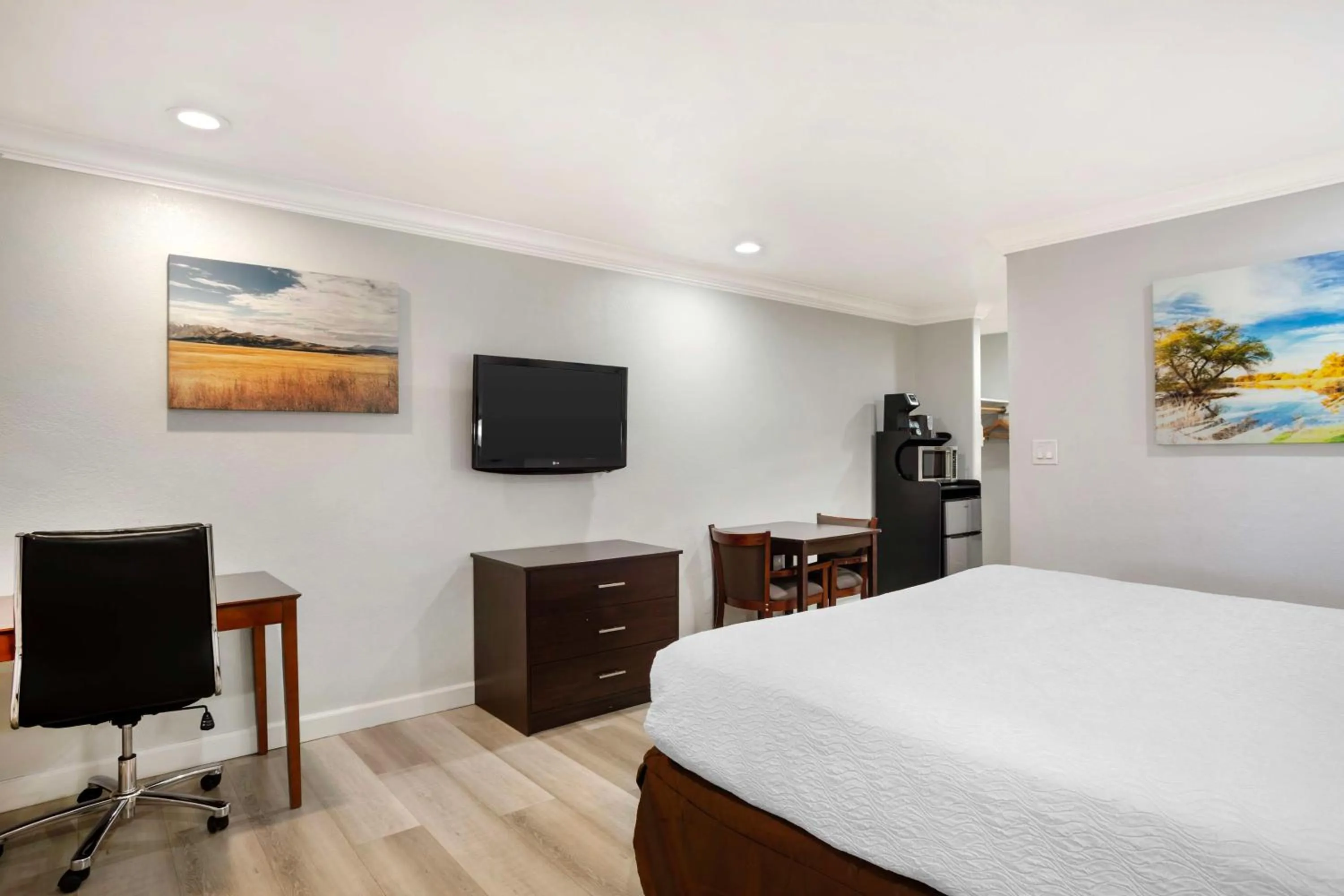 Bedroom, Bed in Best Western Inn