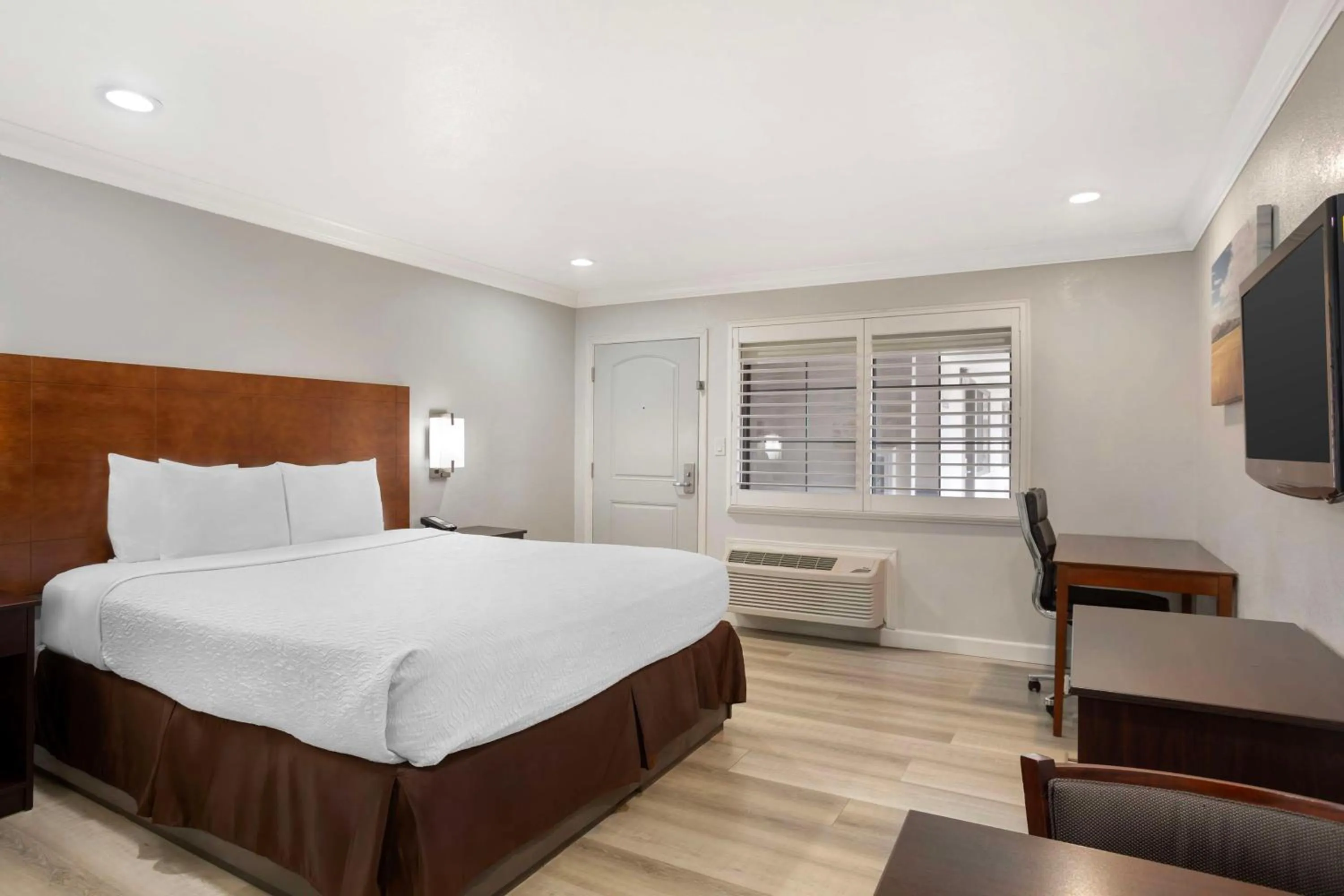 Bedroom, Bed in Best Western Inn