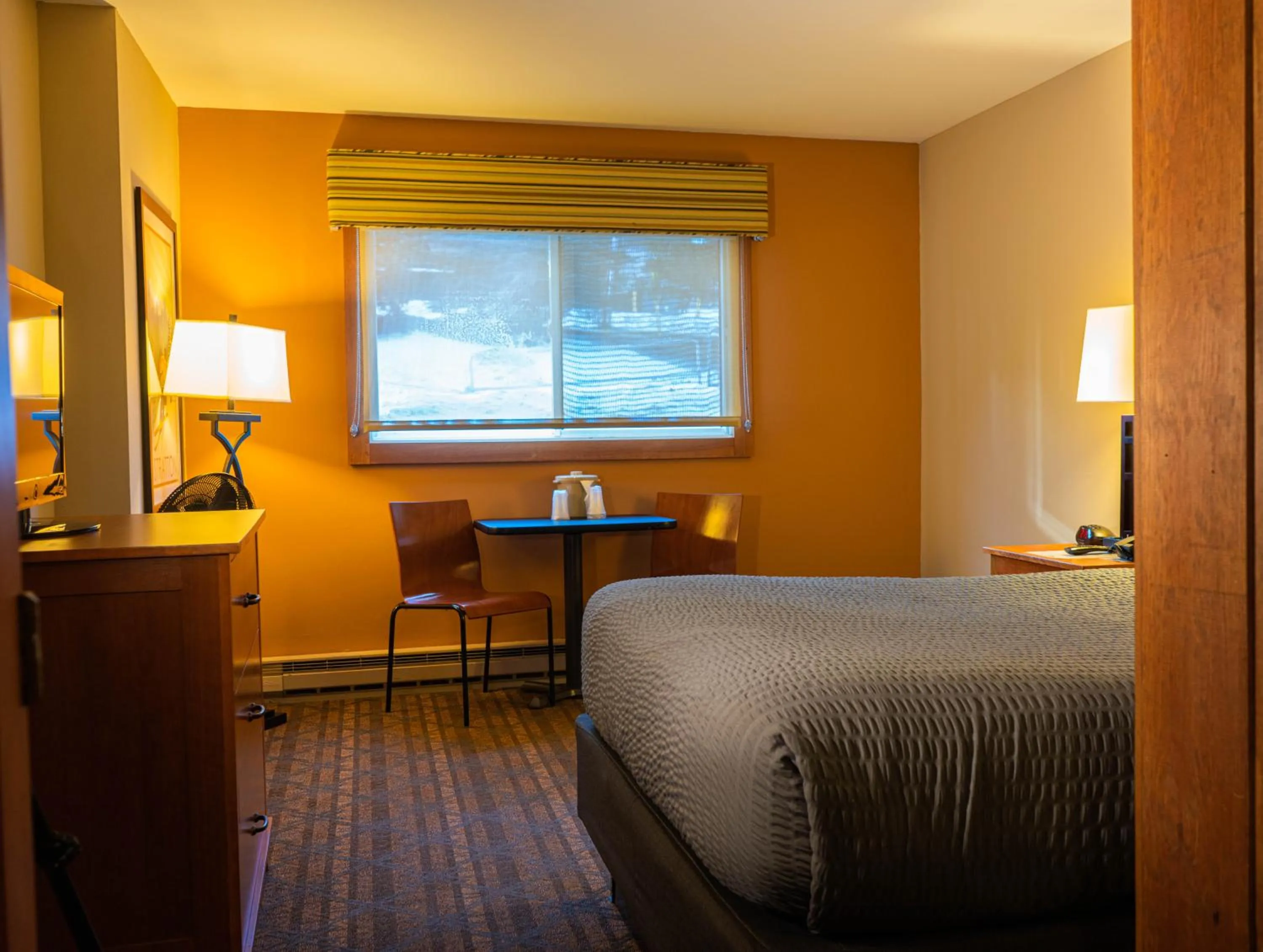 Photo of the whole room, Bed in The Black Bear Lodge at Stratton Mountain Resort