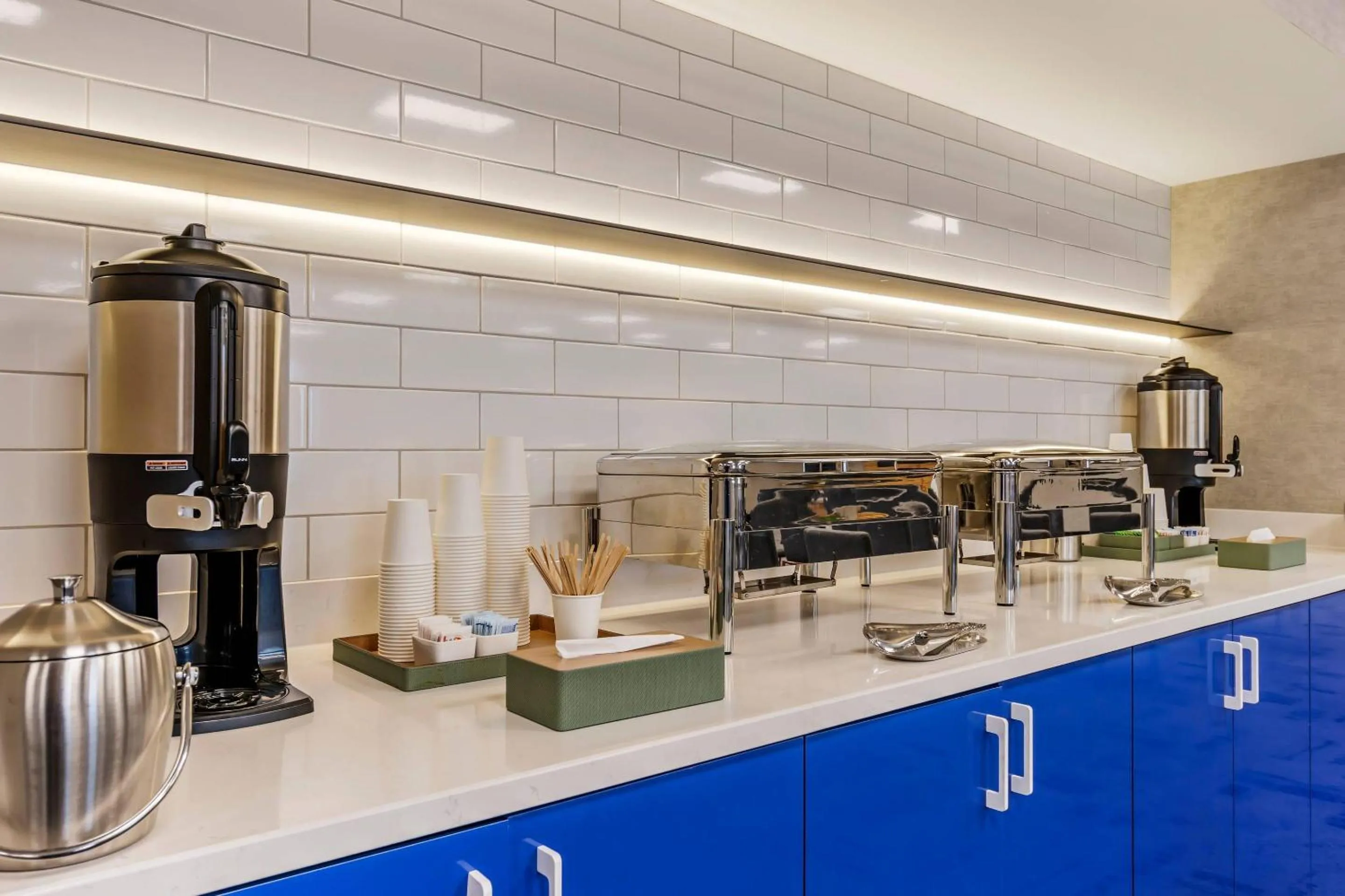 Meeting/conference room in Clarion Lakeside Inn & Conference Centre