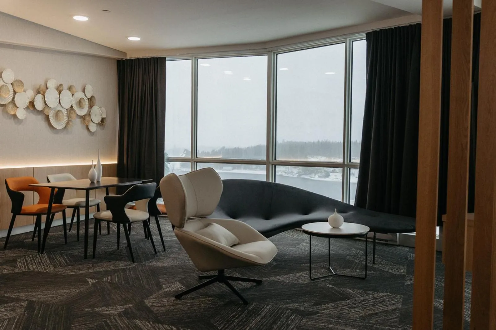 Clarion Lakeside Inn & Conference Centre