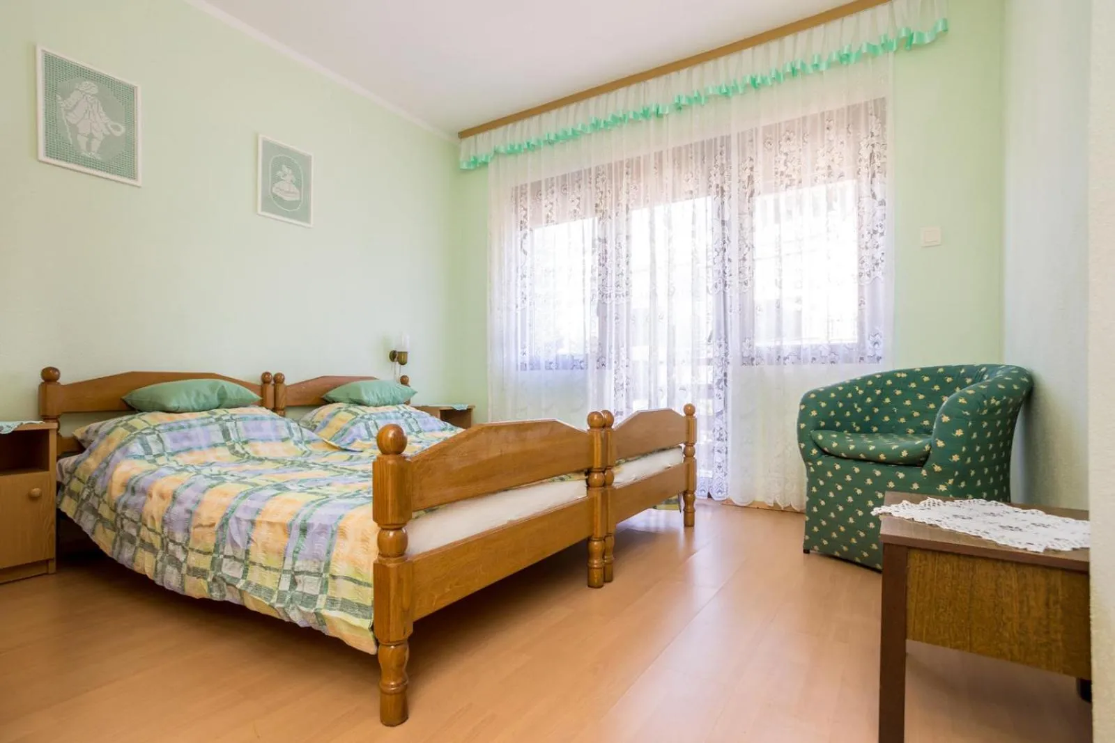 Bed in Apartments Filosevic by El-Pi Tours