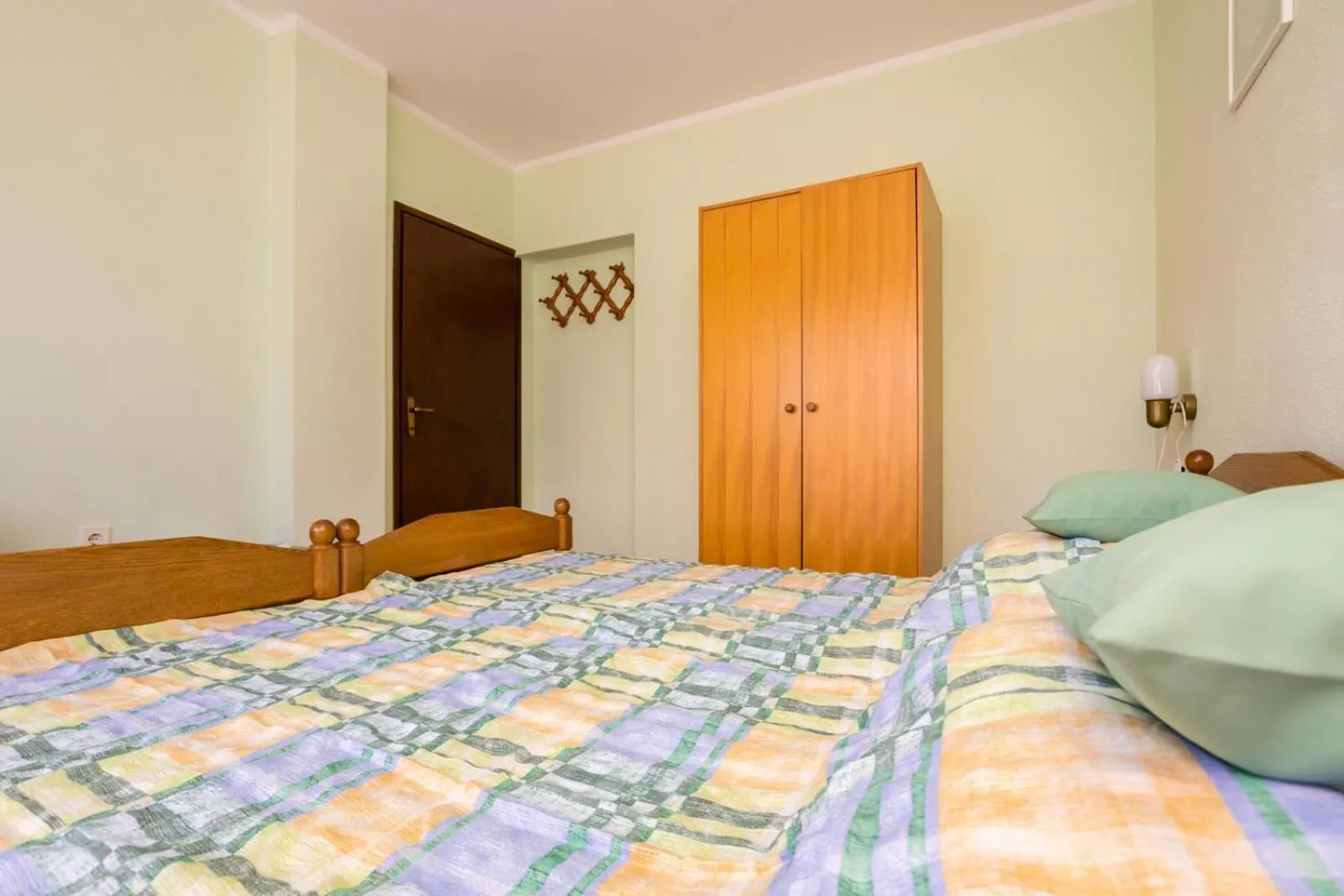Bed in Apartments Filosevic by El-Pi Tours