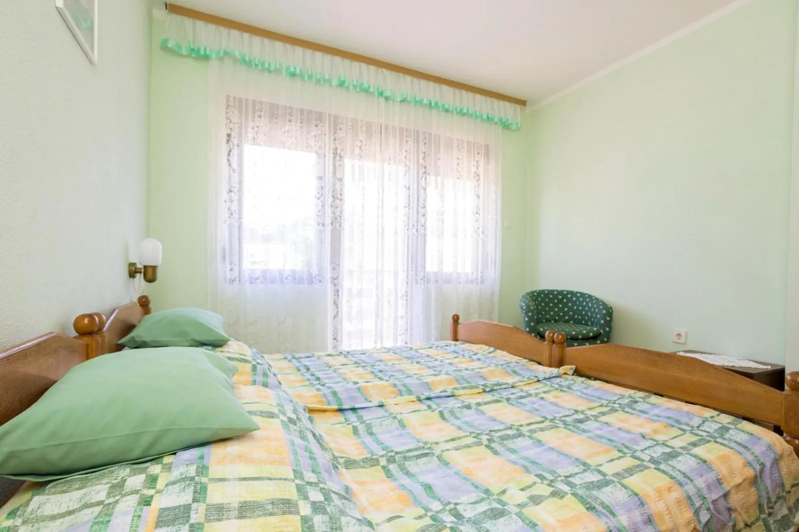 Bed in Apartments Filosevic by El-Pi Tours