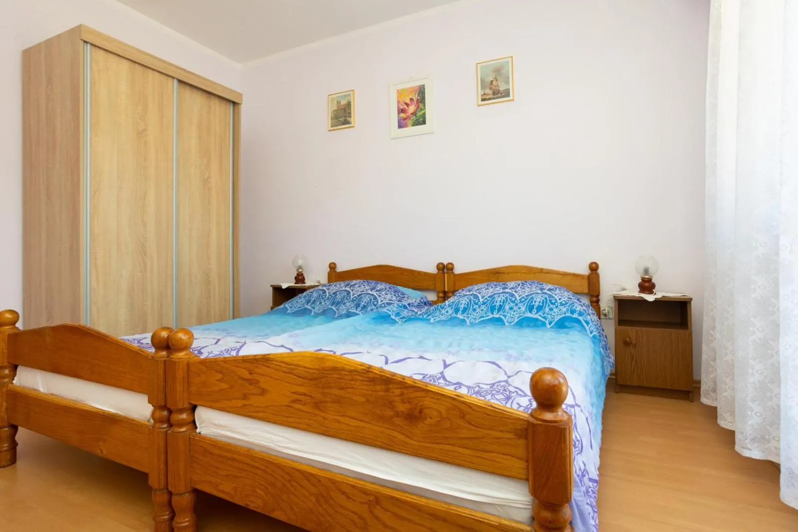 Bed in Apartments Filosevic by El-Pi Tours