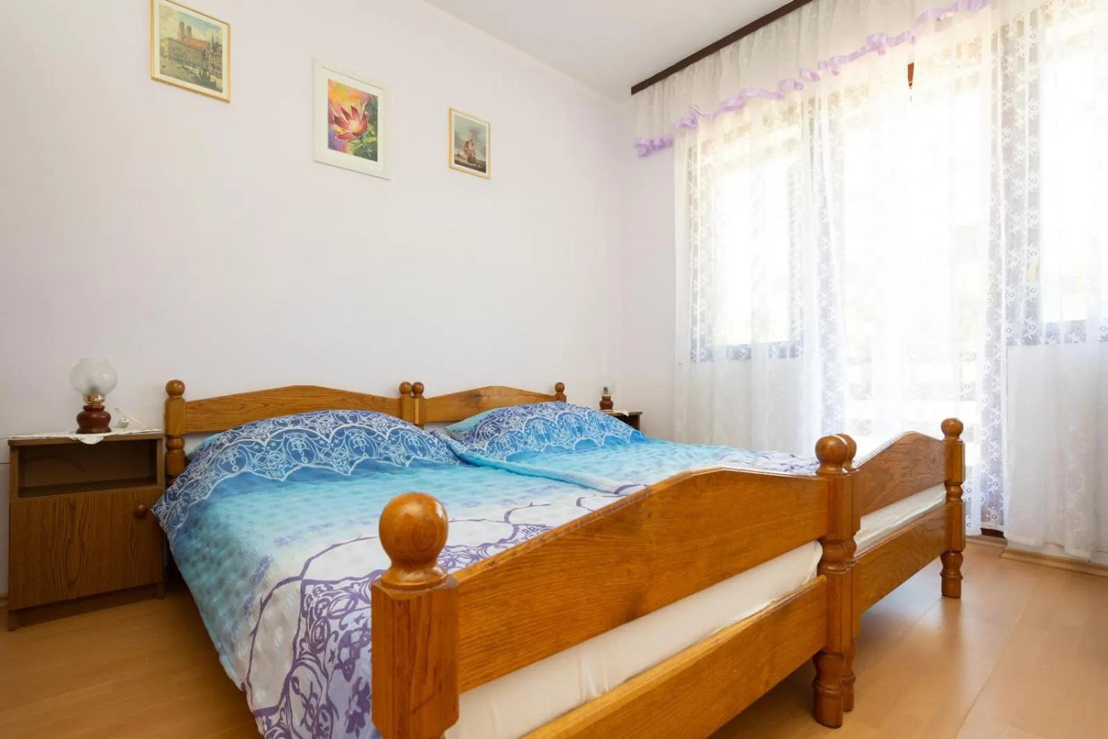 Bed in Apartments Filosevic by El-Pi Tours
