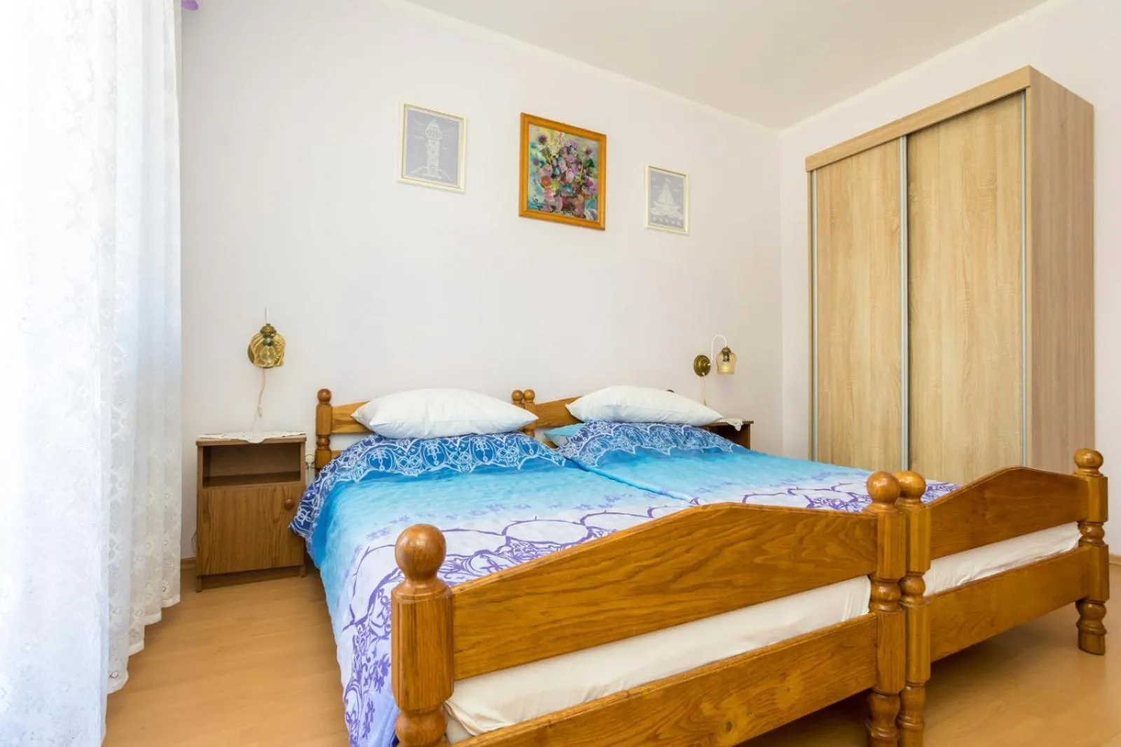 Bed in Apartments Filosevic by El-Pi Tours