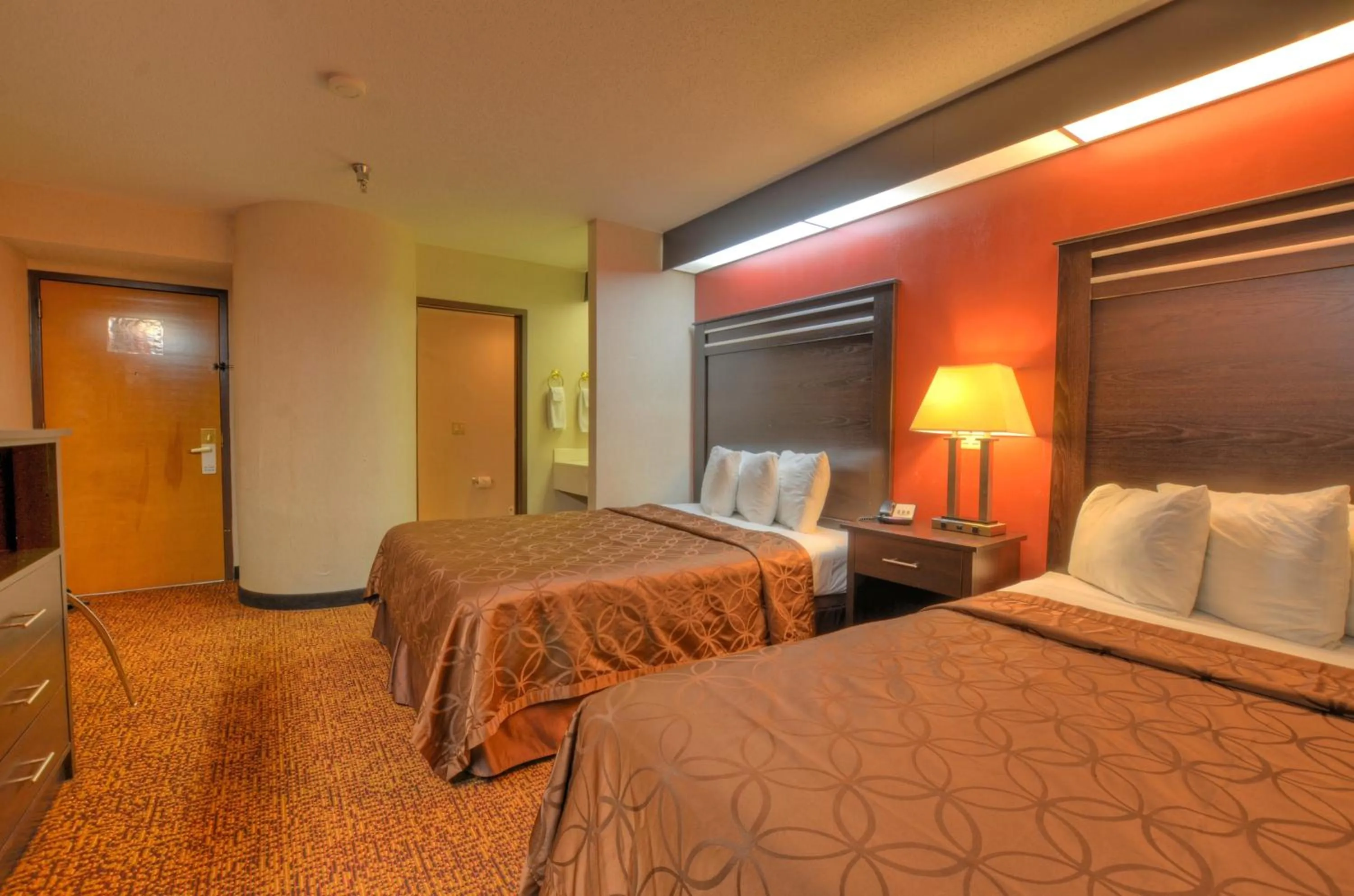 Bedroom, Bed in Smoky Mountain Inn & Suites