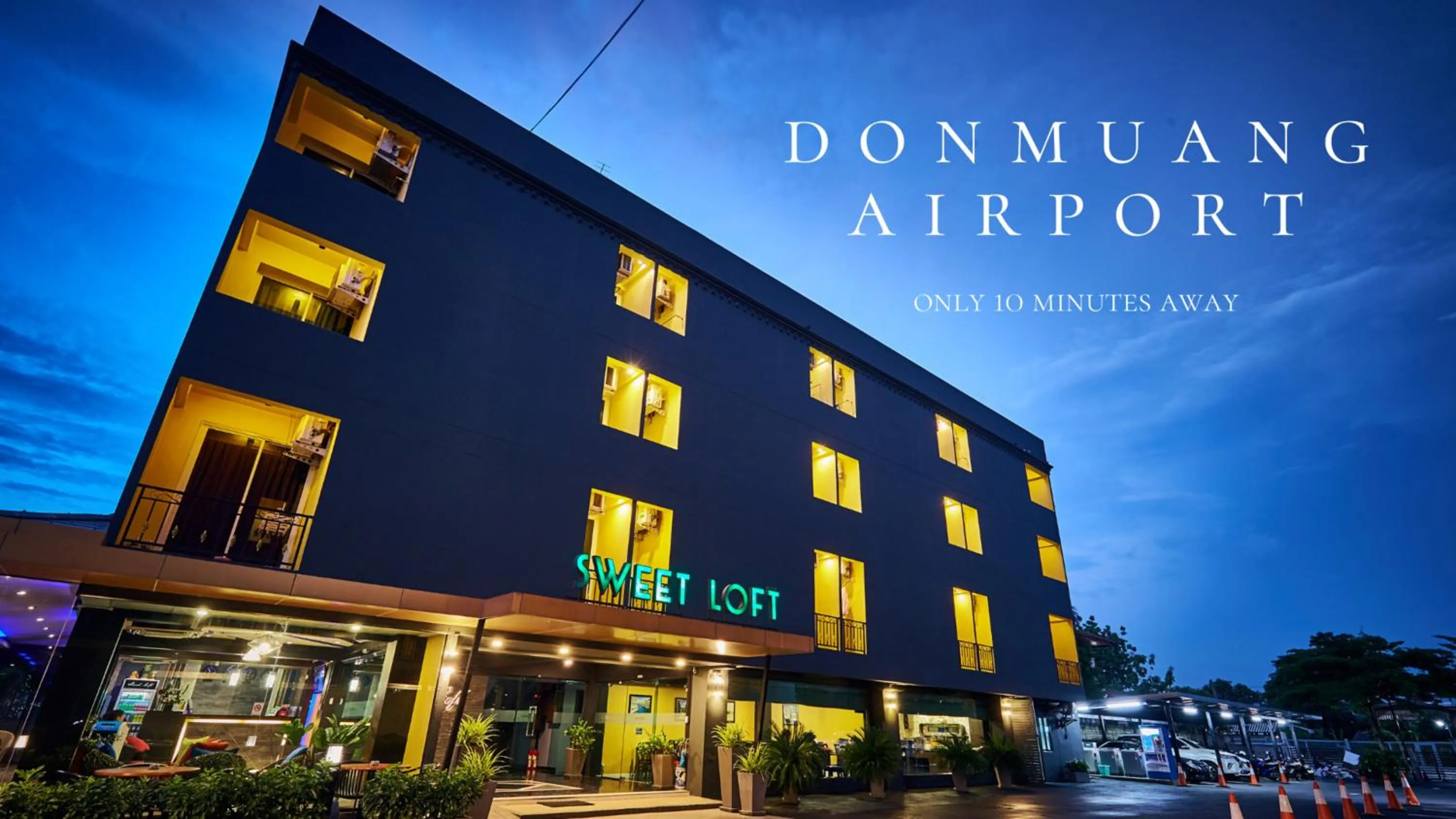 Property building in Sweetloft Hotel Don Muang