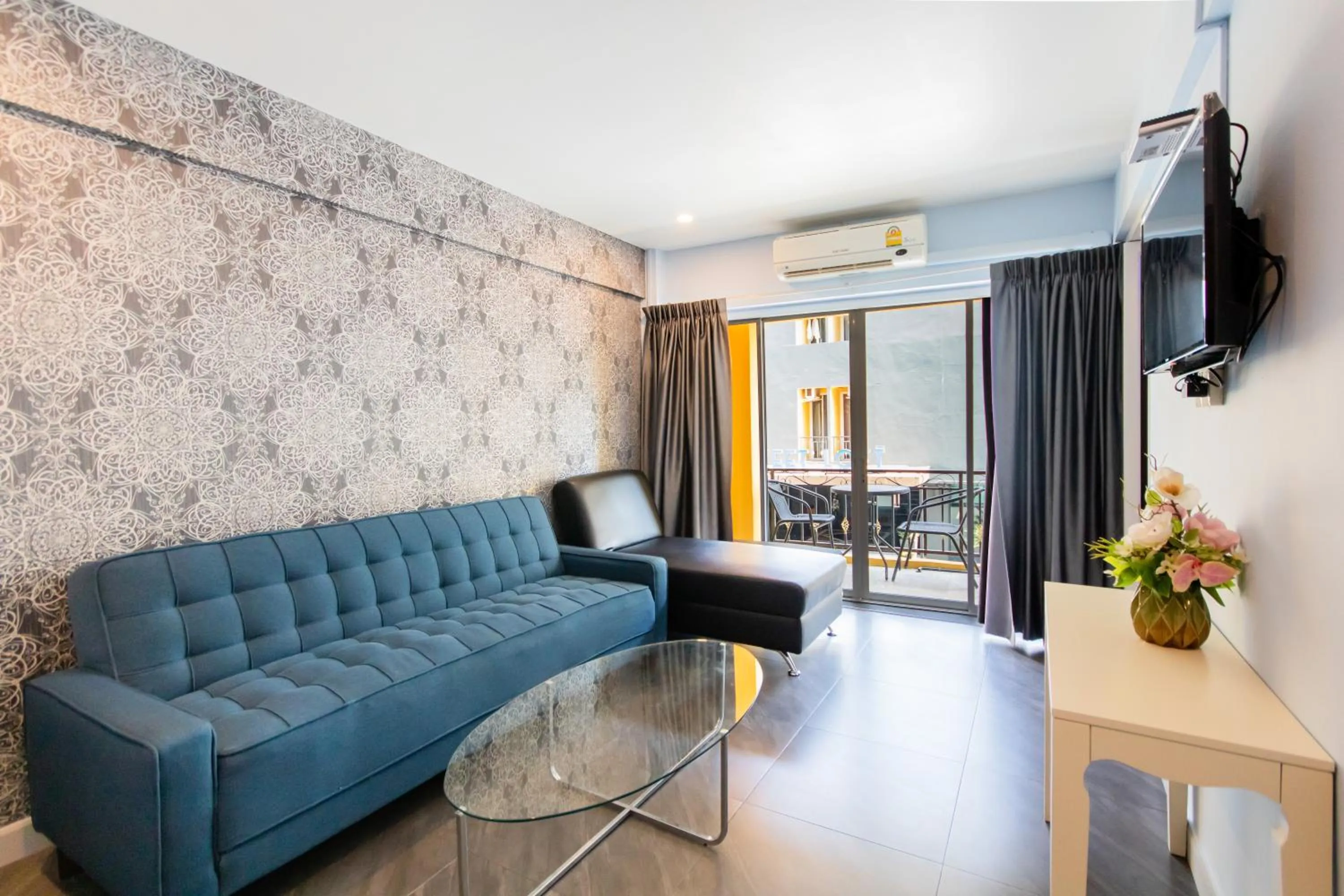 TV and multimedia in Sweetloft Hotel Don Muang