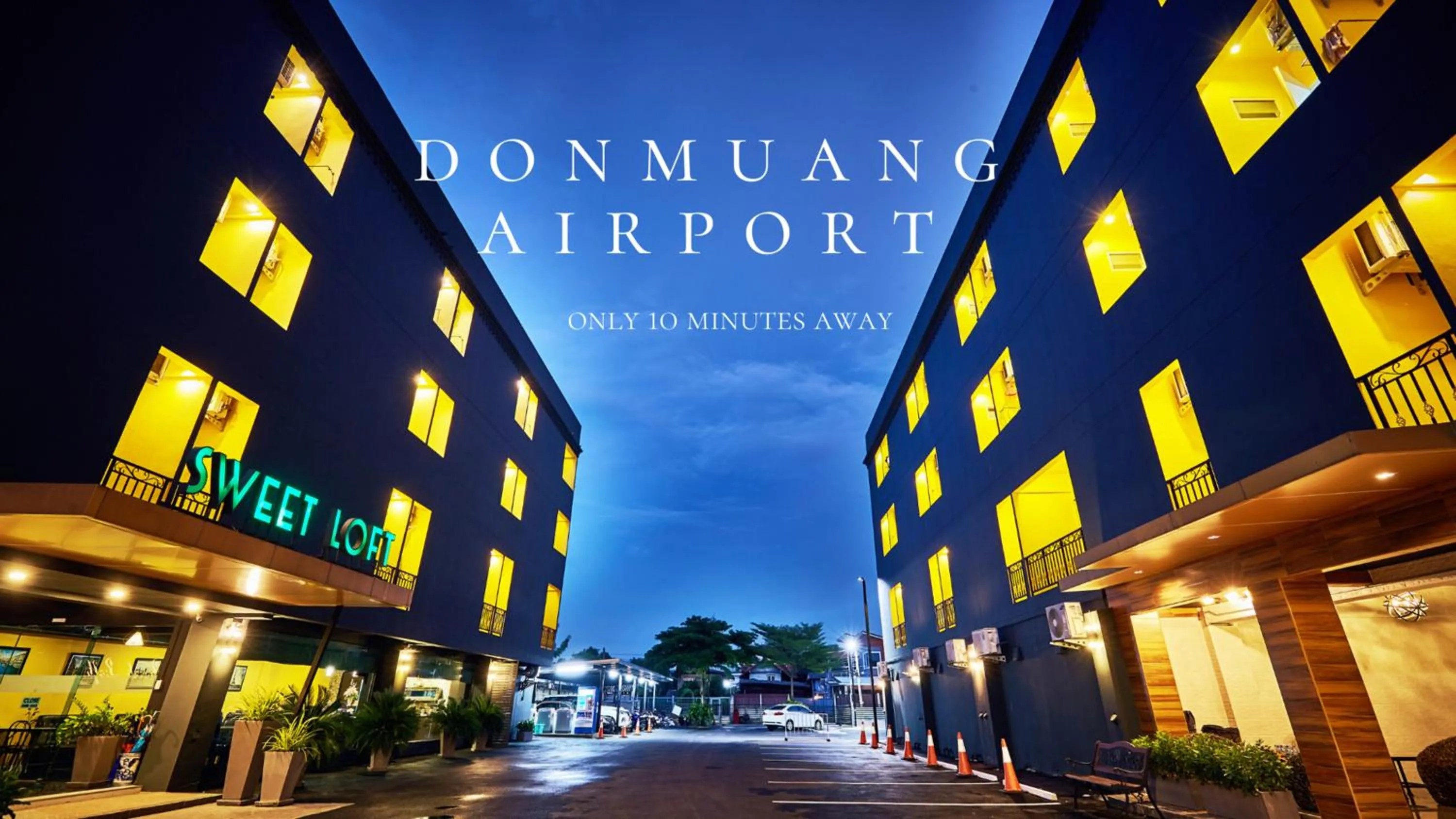 Property building in Sweetloft Hotel Don Muang