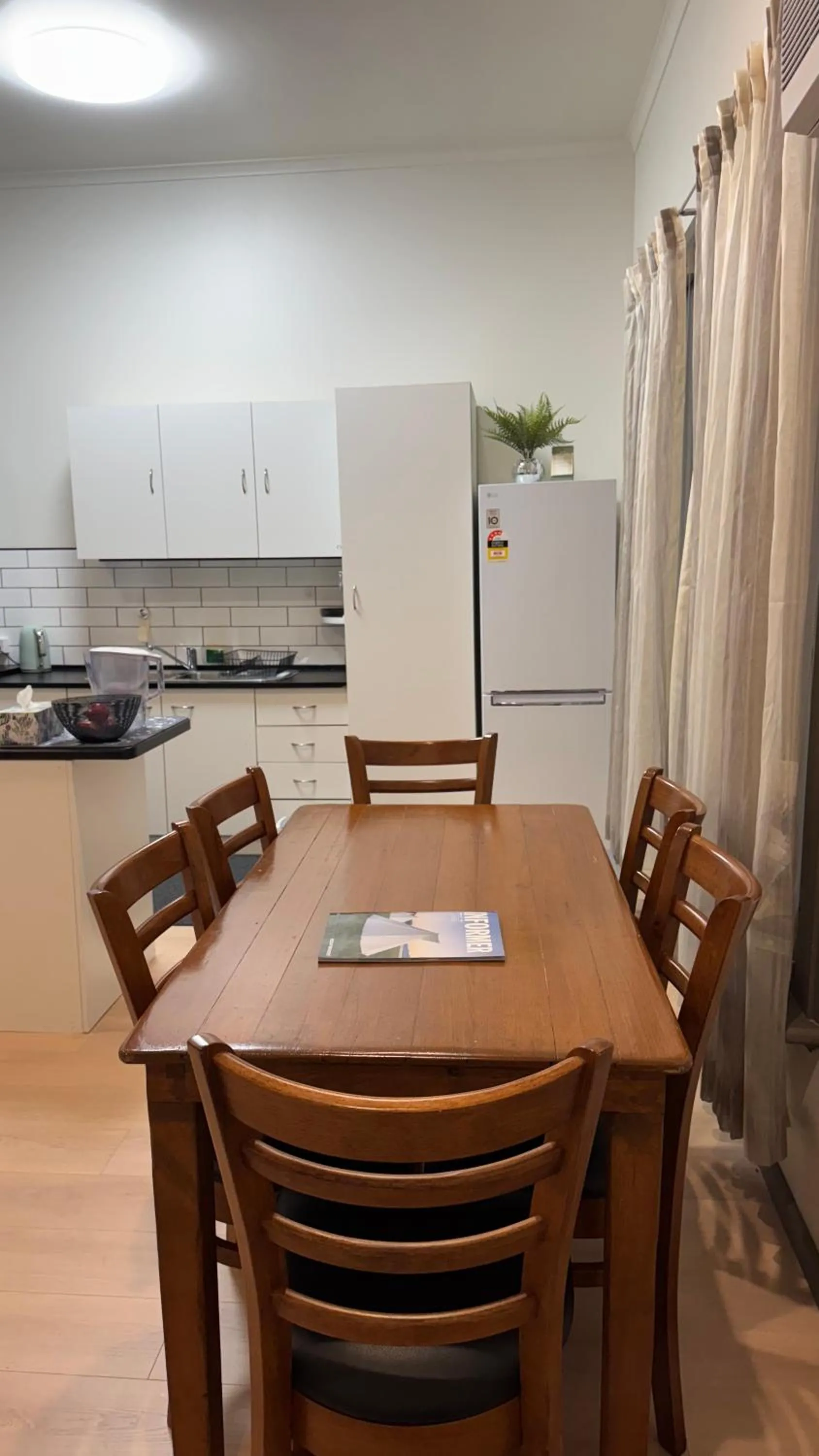 Dining area in Diamond House Motor Inn