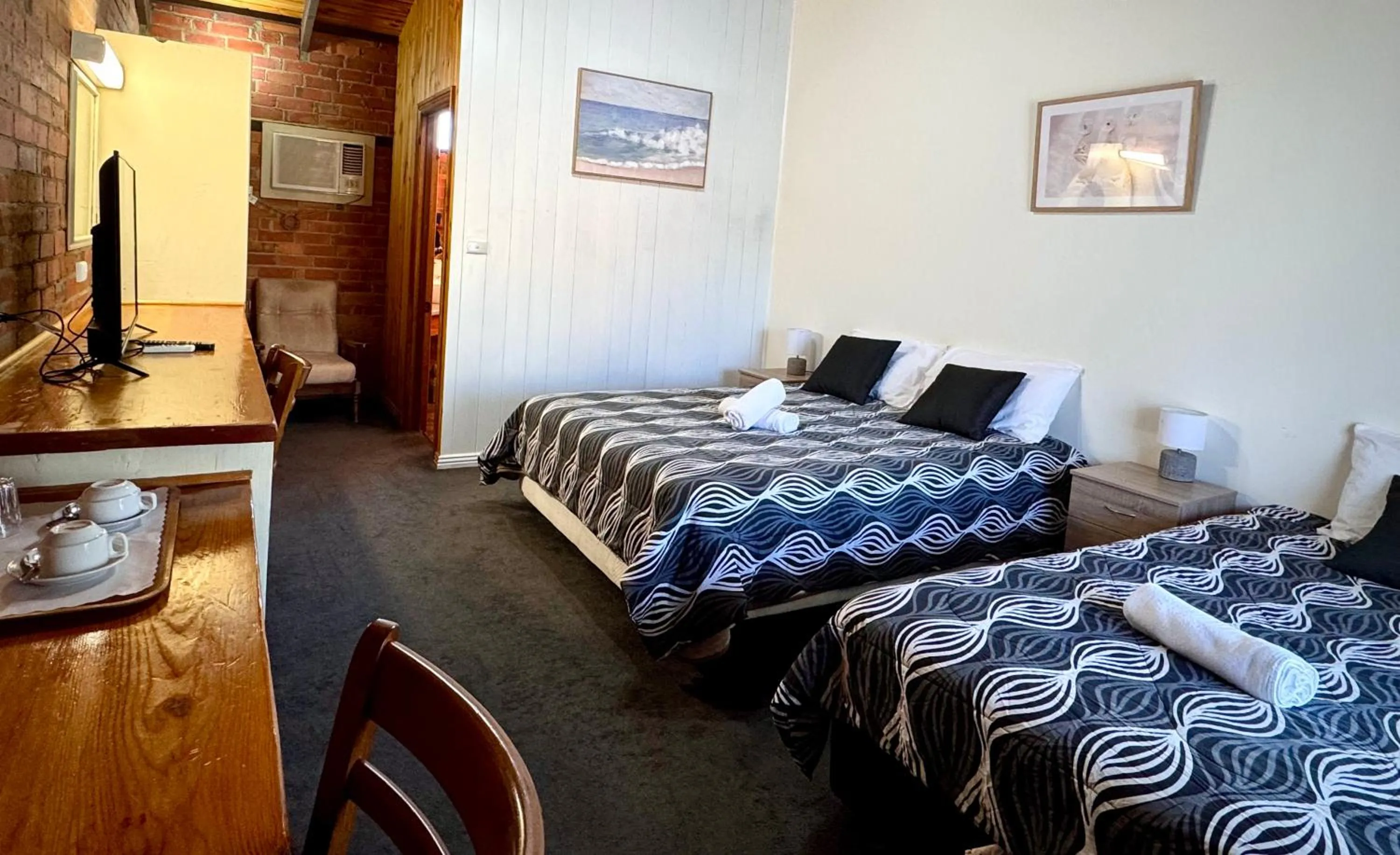 Bedroom, Bed in Diamond House Motor Inn