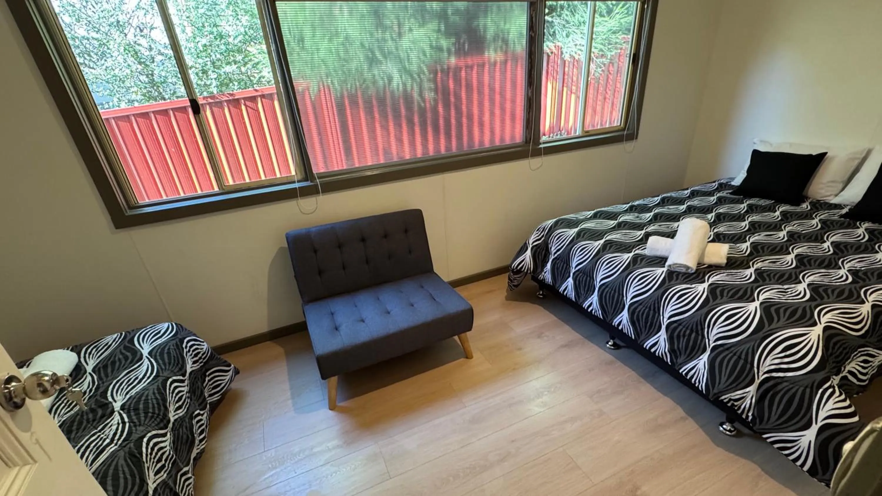 Bedroom, Bed in Diamond House Motor Inn