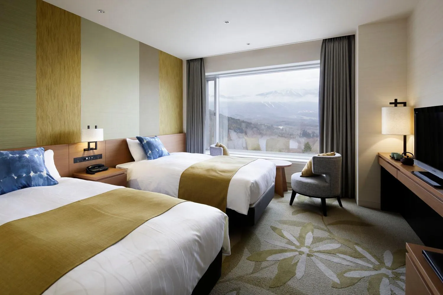 TV and multimedia, Bed in Shizukuishi Prince Hotel