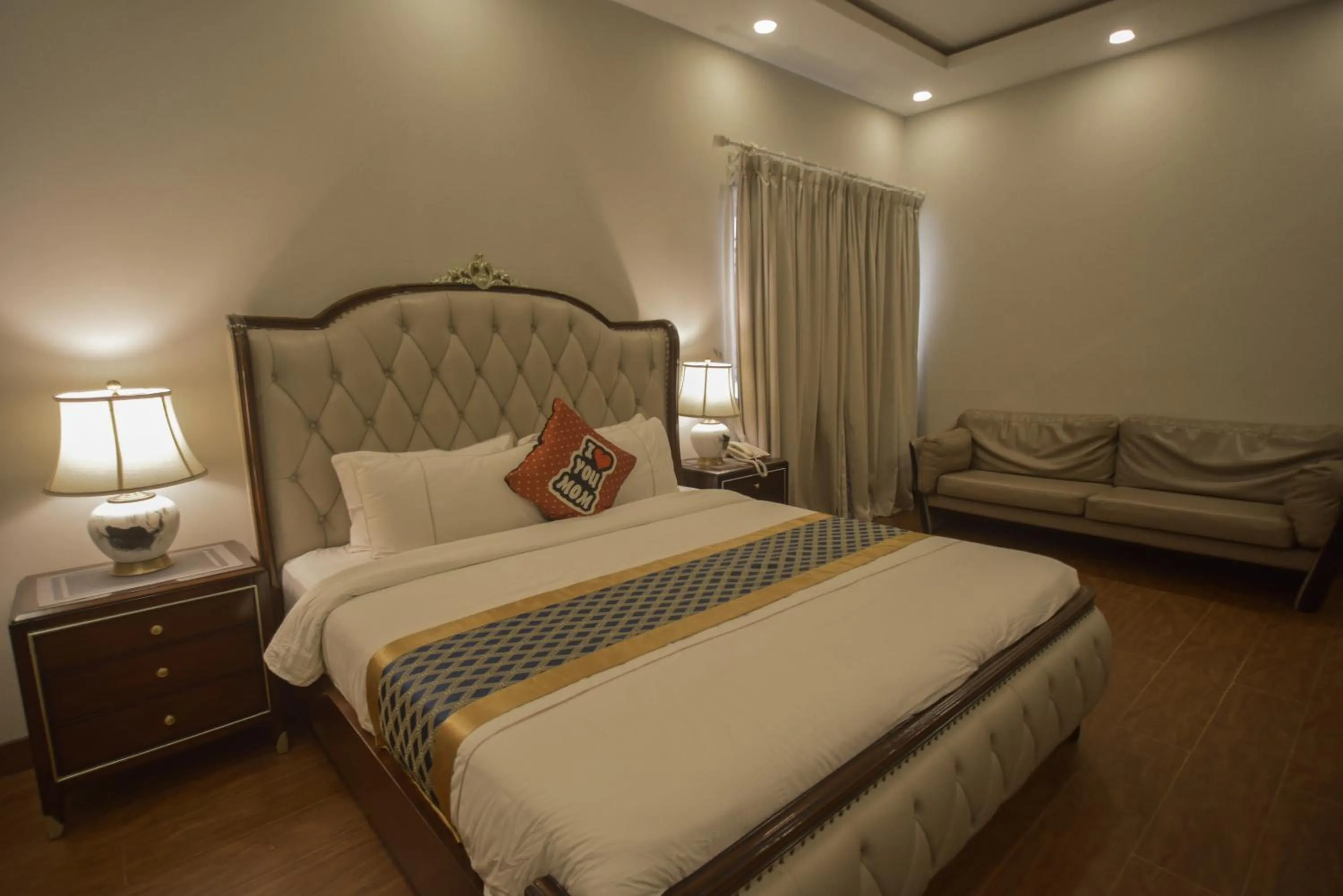 King Room in Swisstel Cottage