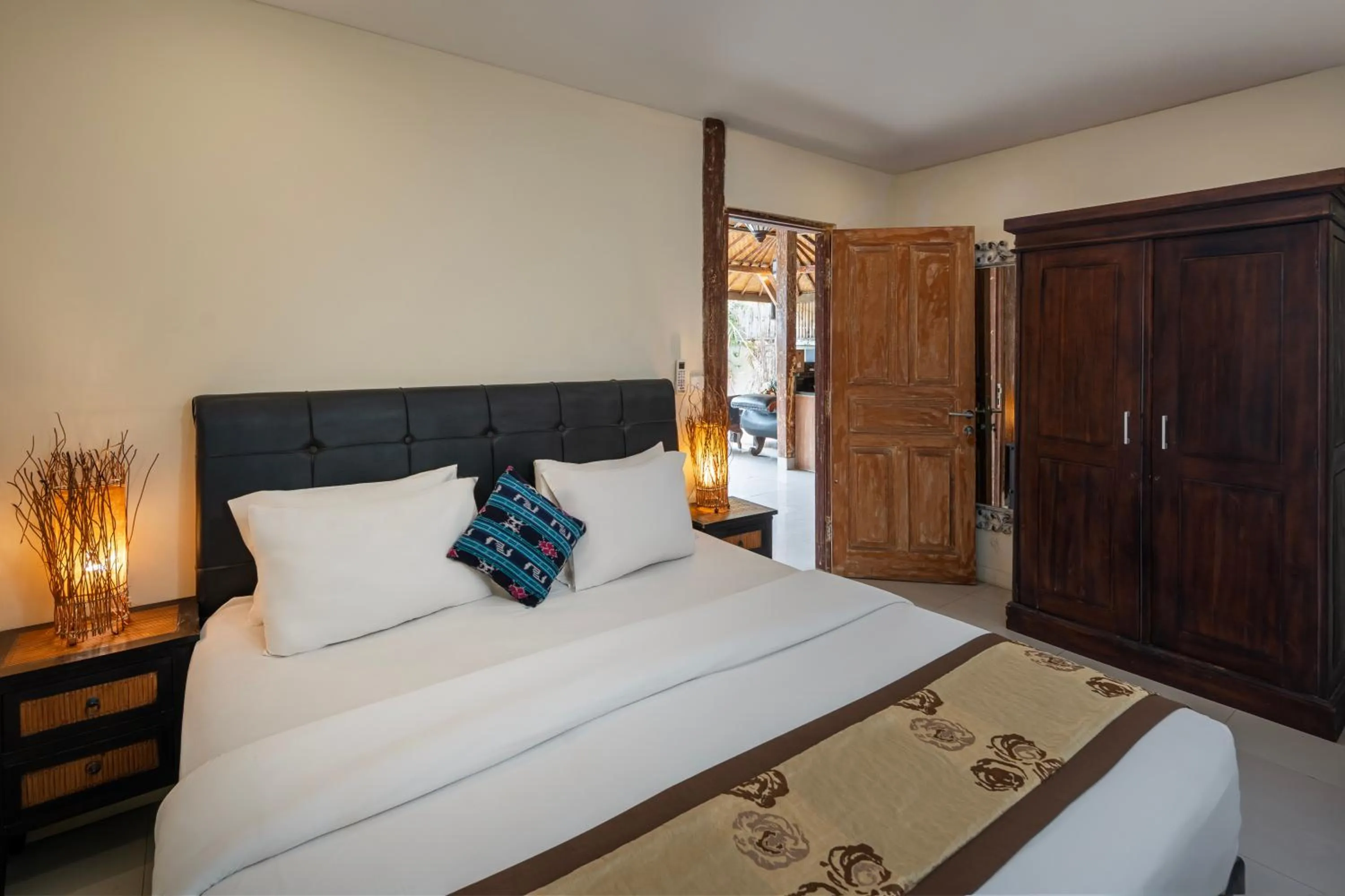 Bed in The Lakshmi Villas by The Beach House