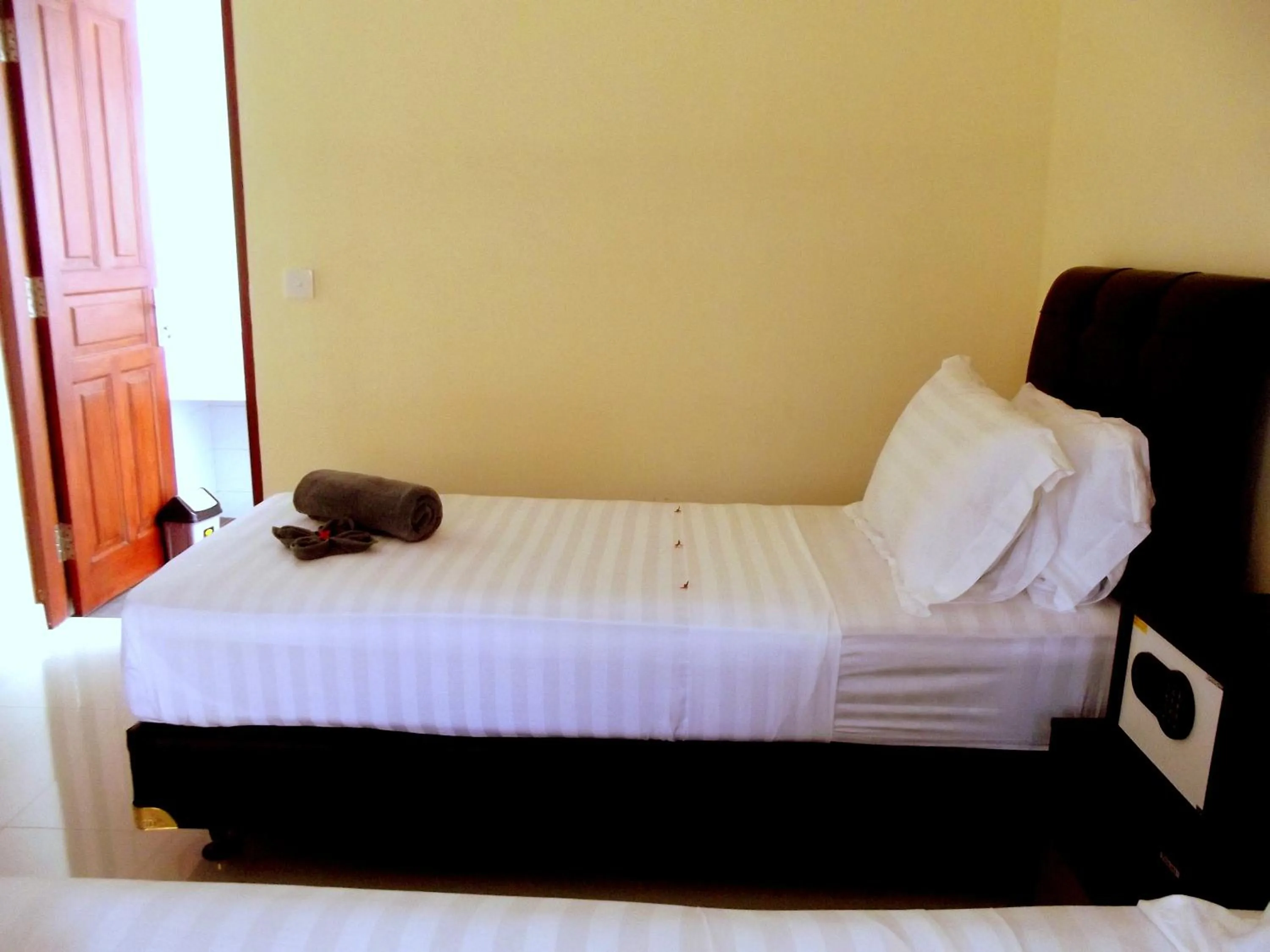 Bedroom, Bed in The Lakshmi Villas by The Beach House