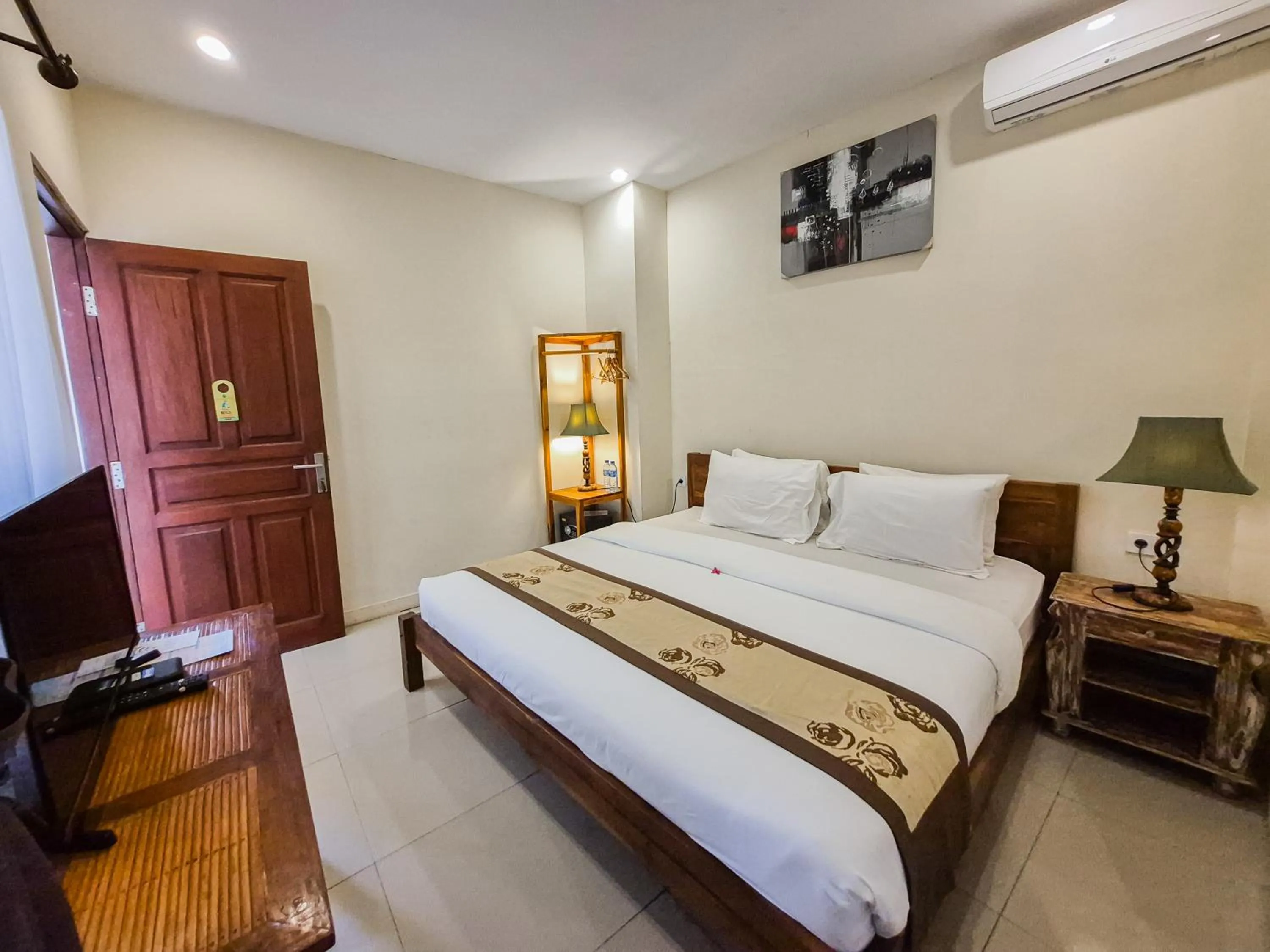 Bed in The Lakshmi Villas by The Beach House