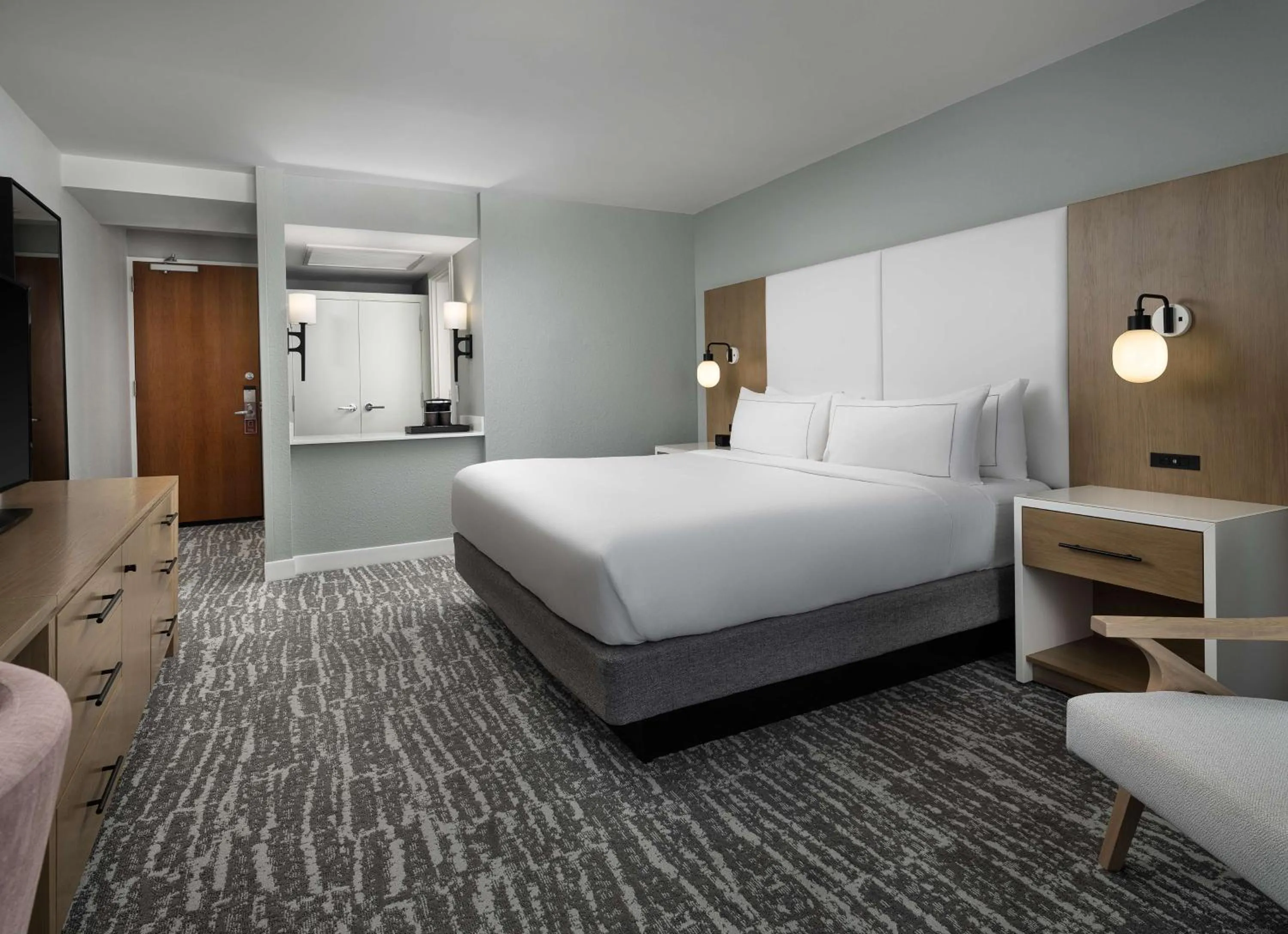 Bed in Hilton Myrtle Beach Resort