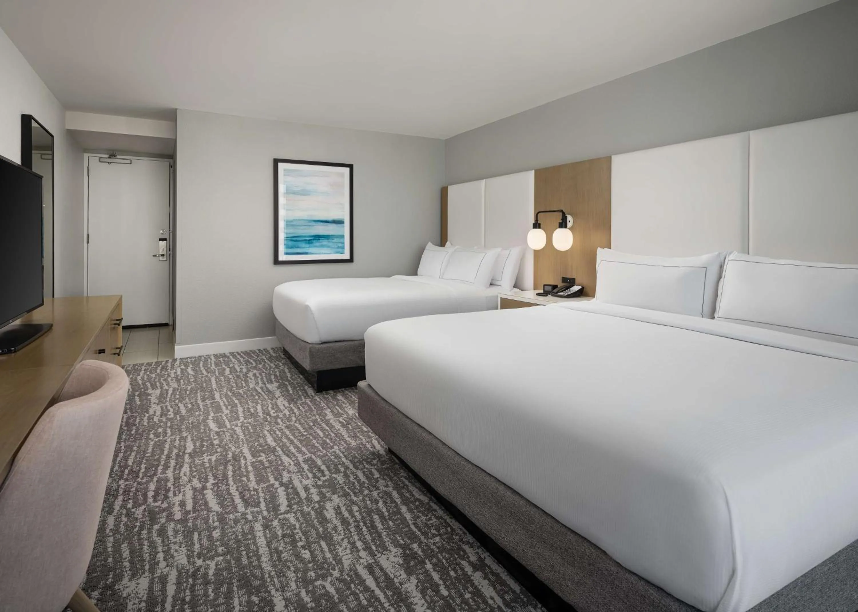 Bedroom, Bed in Hilton Myrtle Beach Resort