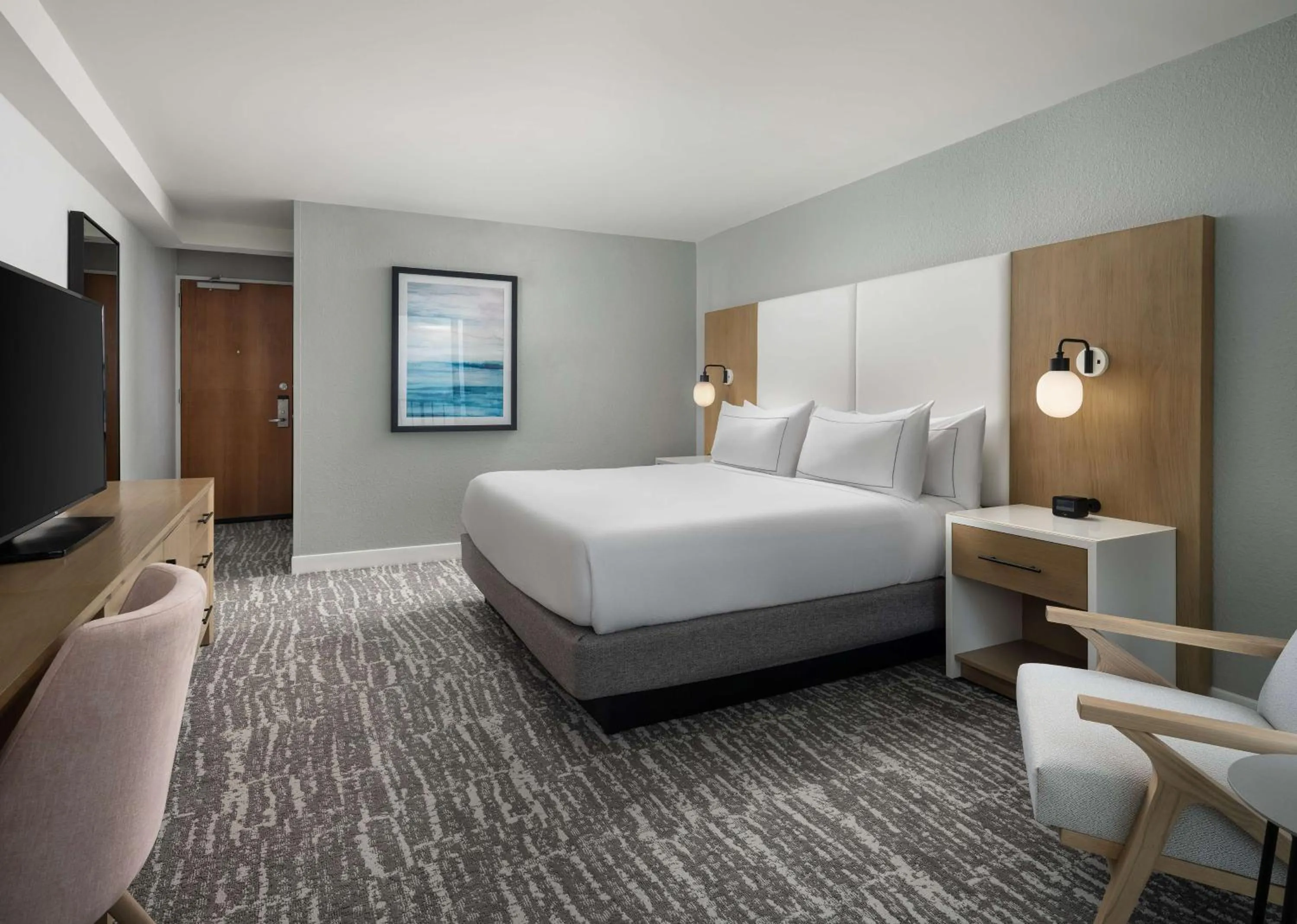 Bedroom, Bed in Hilton Myrtle Beach Resort