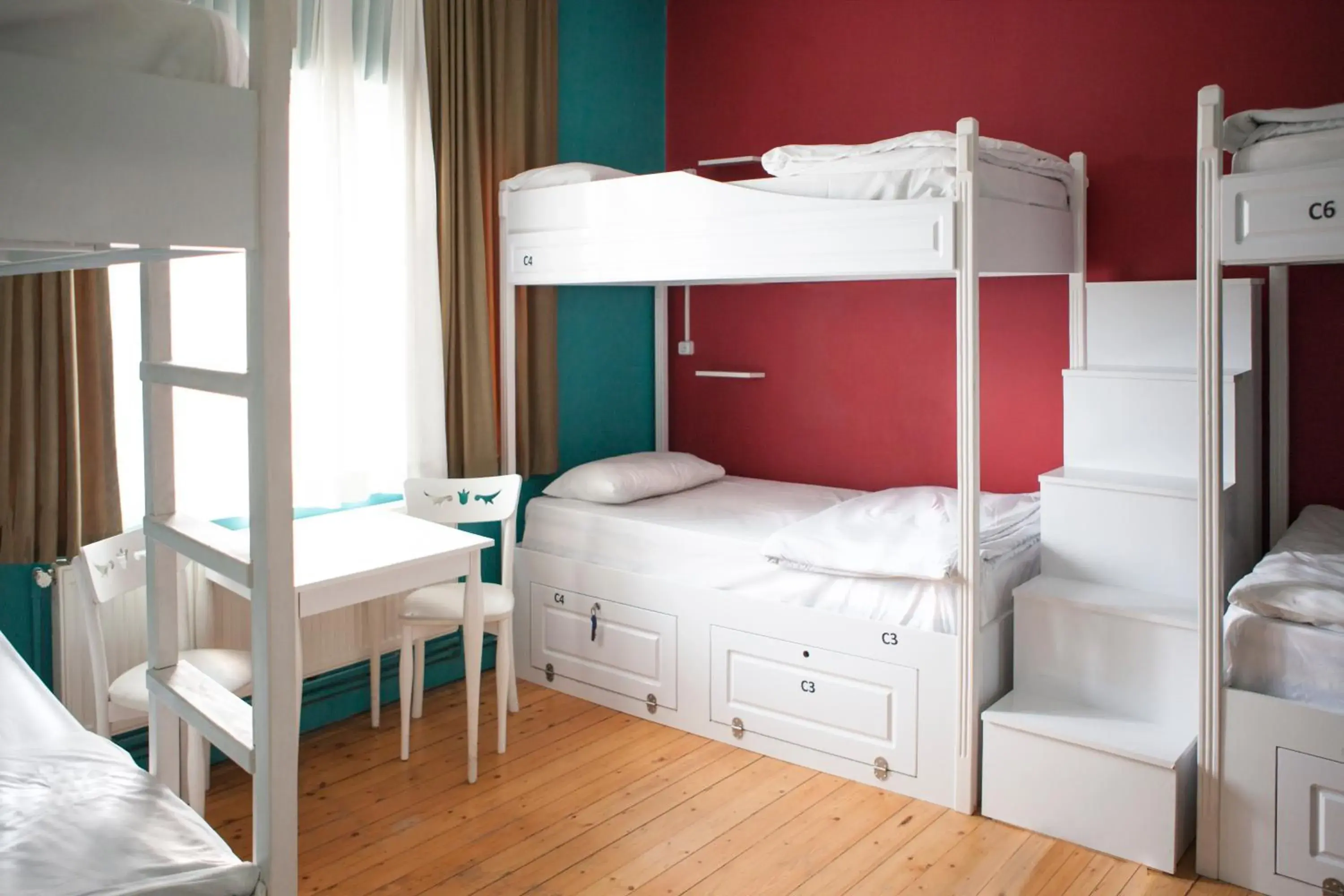 bunk bed, Bed in Cheers Midtown Hostel bunk bed, Bed in Cheers Midtown Hostel