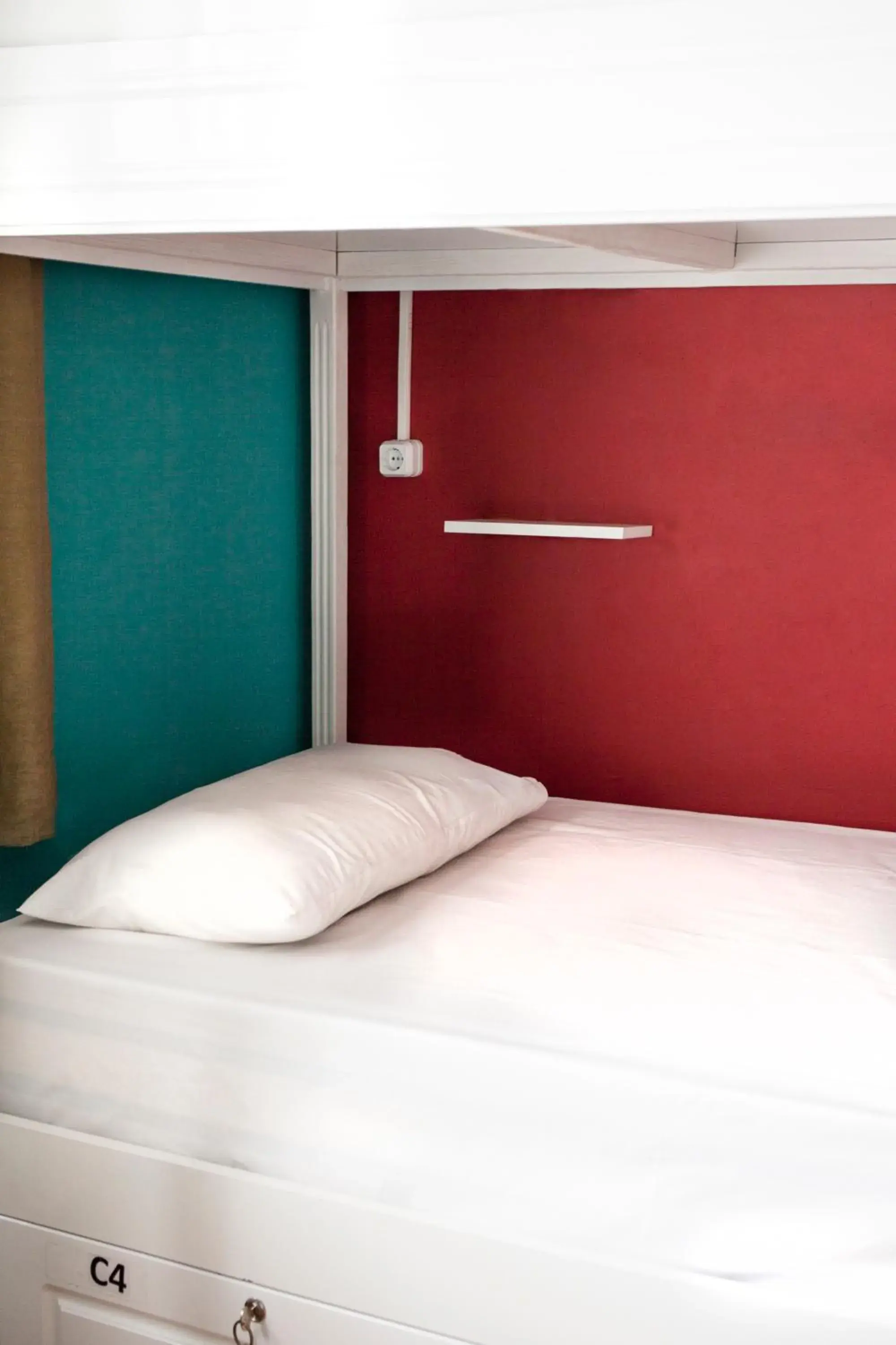 bunk bed, Bed in Cheers Midtown Hostel bunk bed, Bed in Cheers Midtown Hostel