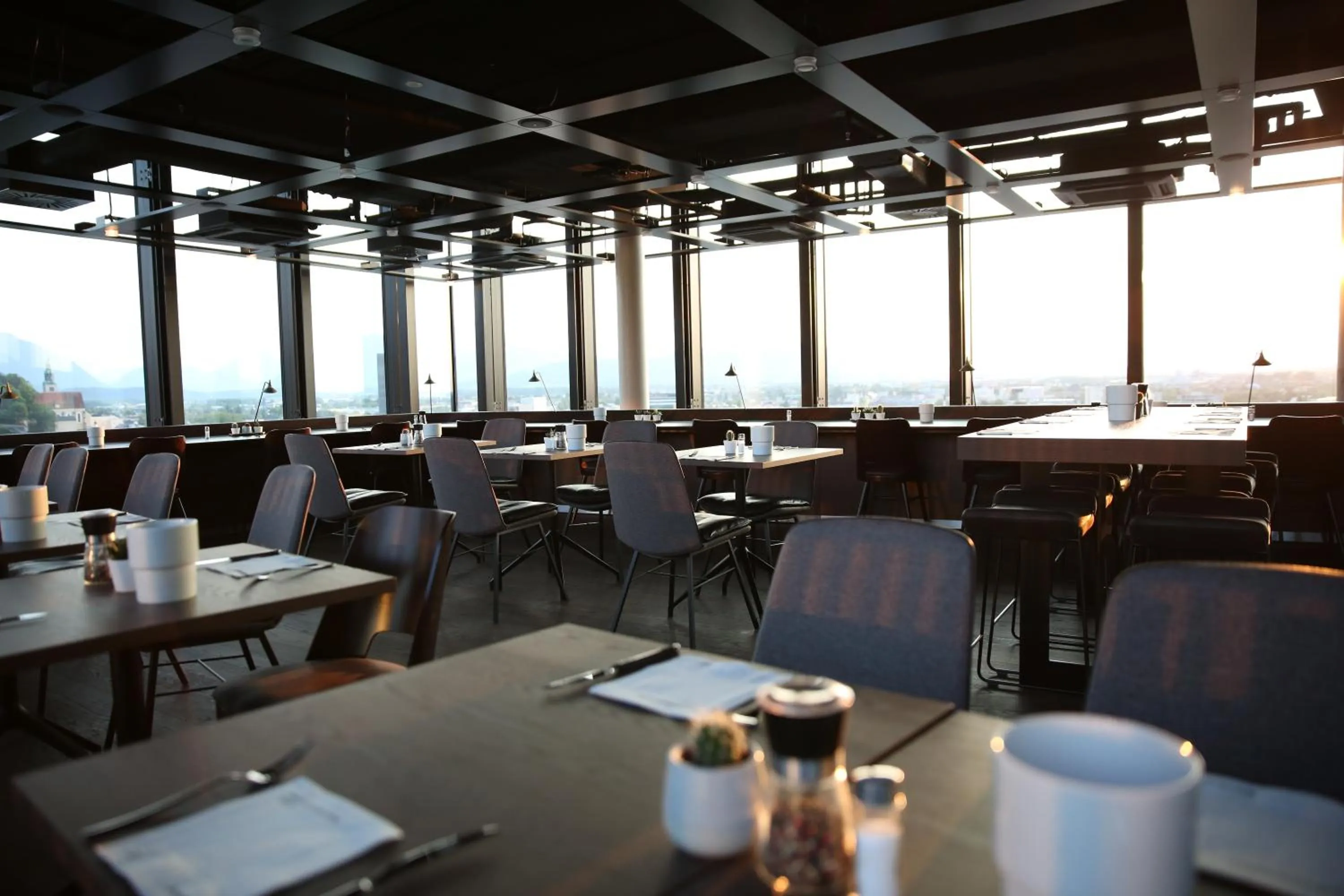 Restaurant/places to eat in arte Hotel Salzburg