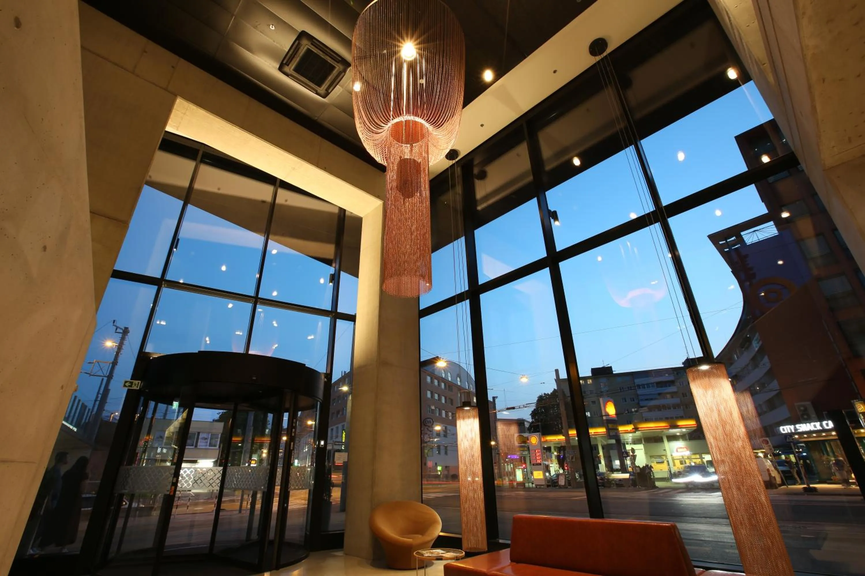 Facade/entrance in arte Hotel Salzburg