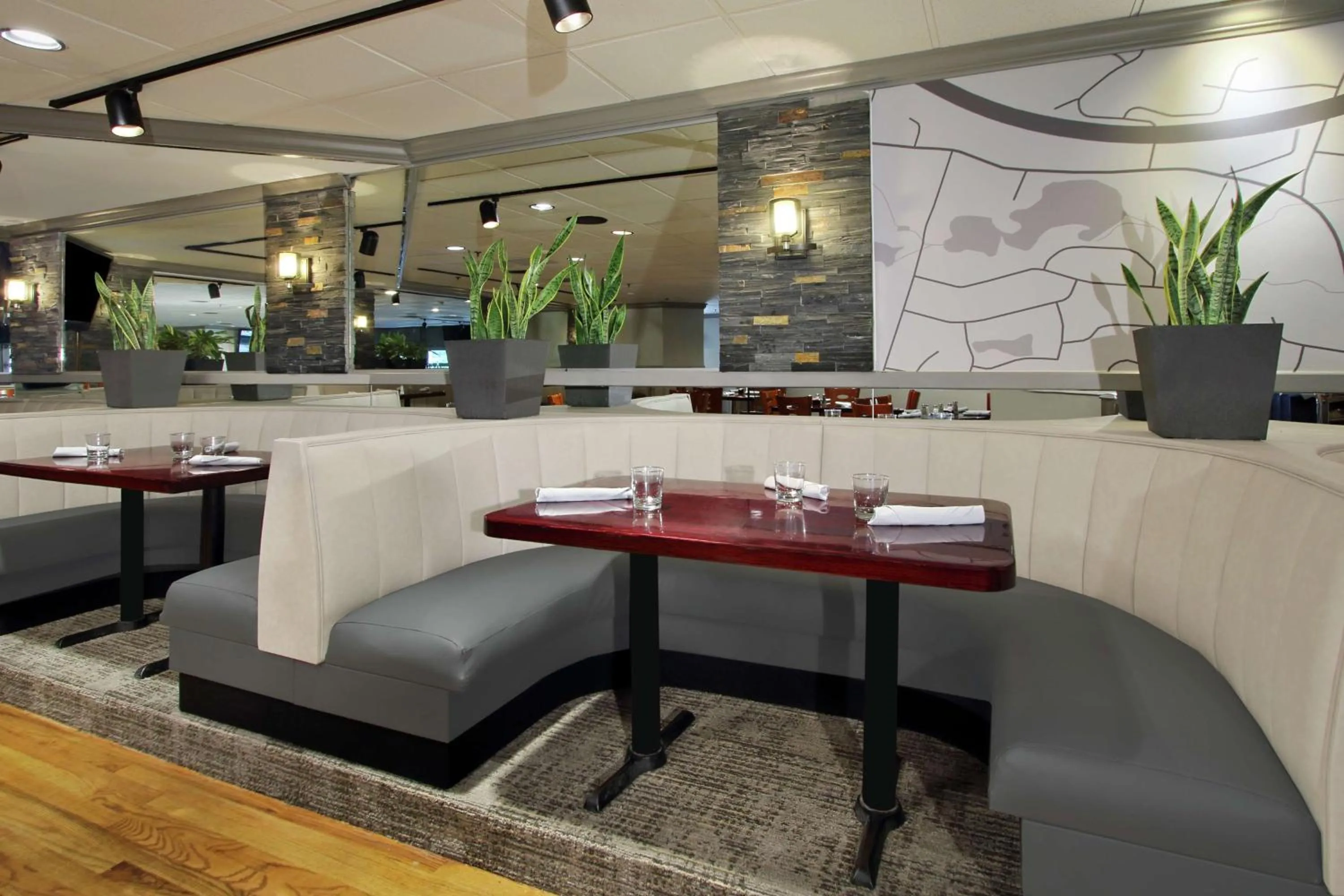 Restaurant/places to eat in DoubleTree by Hilton Mahwah