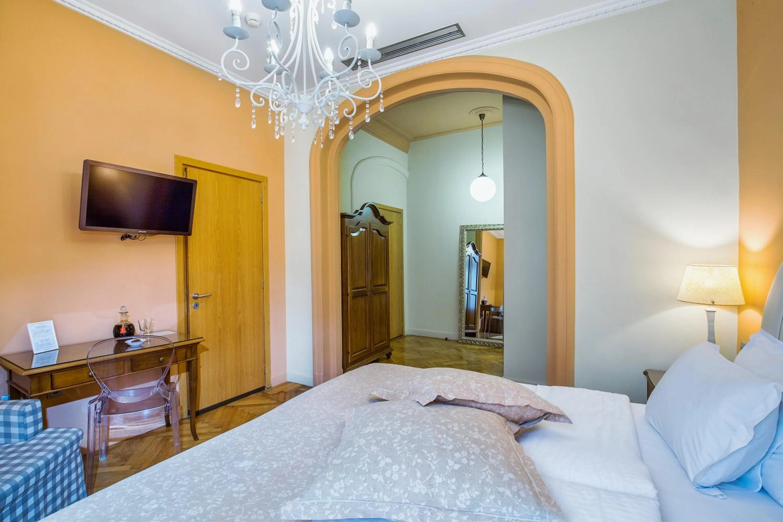 Bed in Sweet Home Hotel