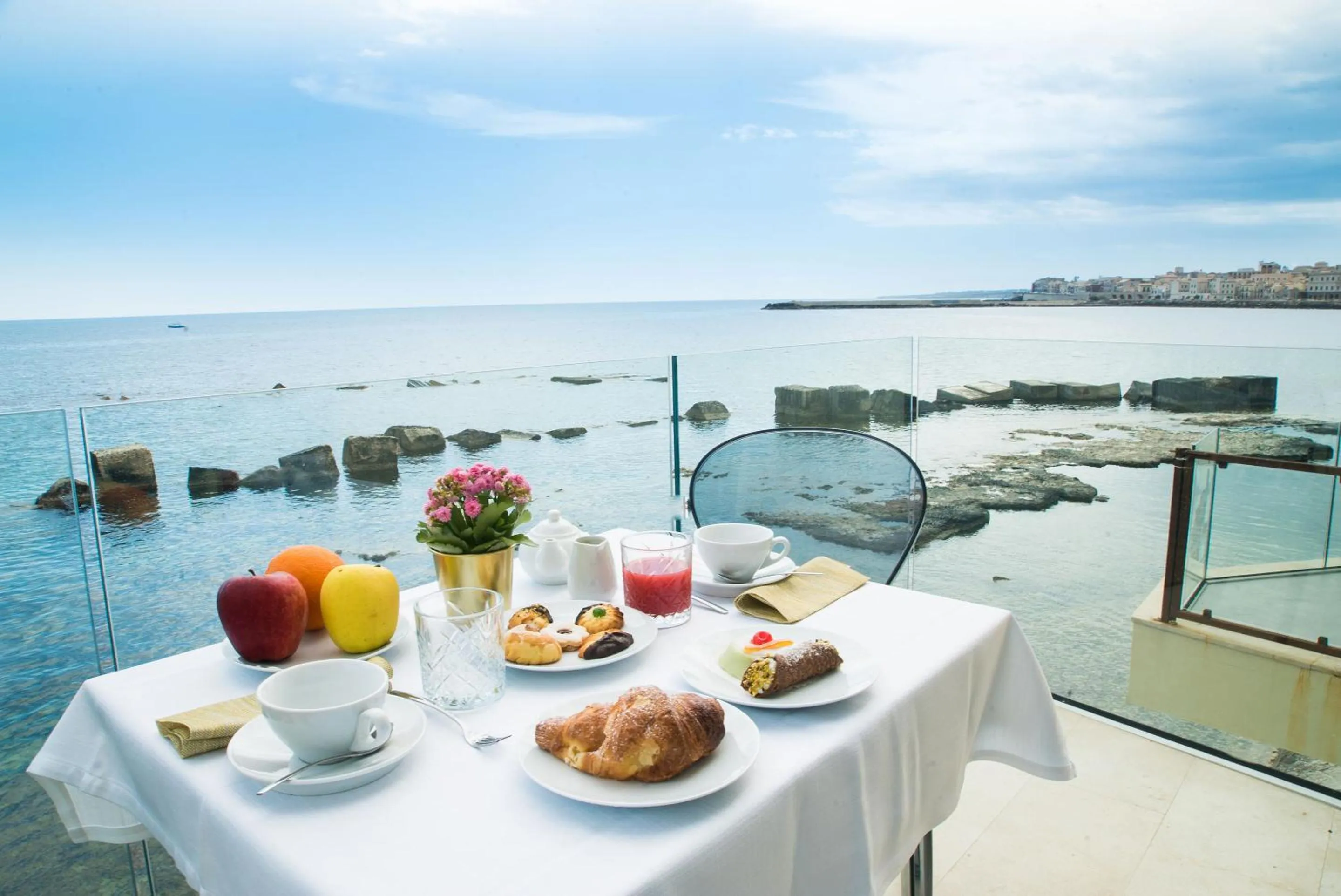 Sea view in Re Dionisio Luxury Suites