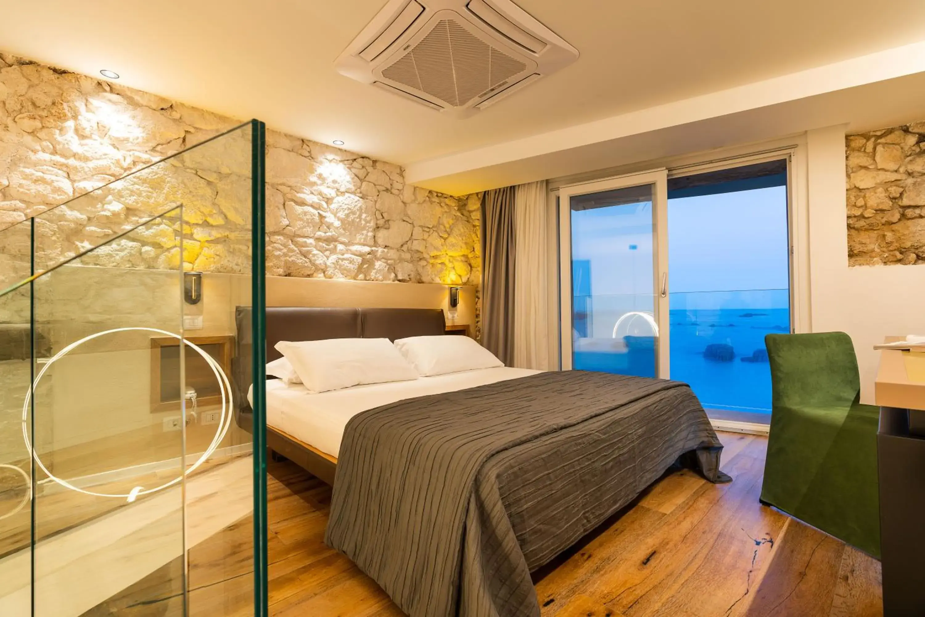 Deluxe Suite in Re Dionisio Luxury Suites Deluxe Suite in Re Dionisio Luxury Suites