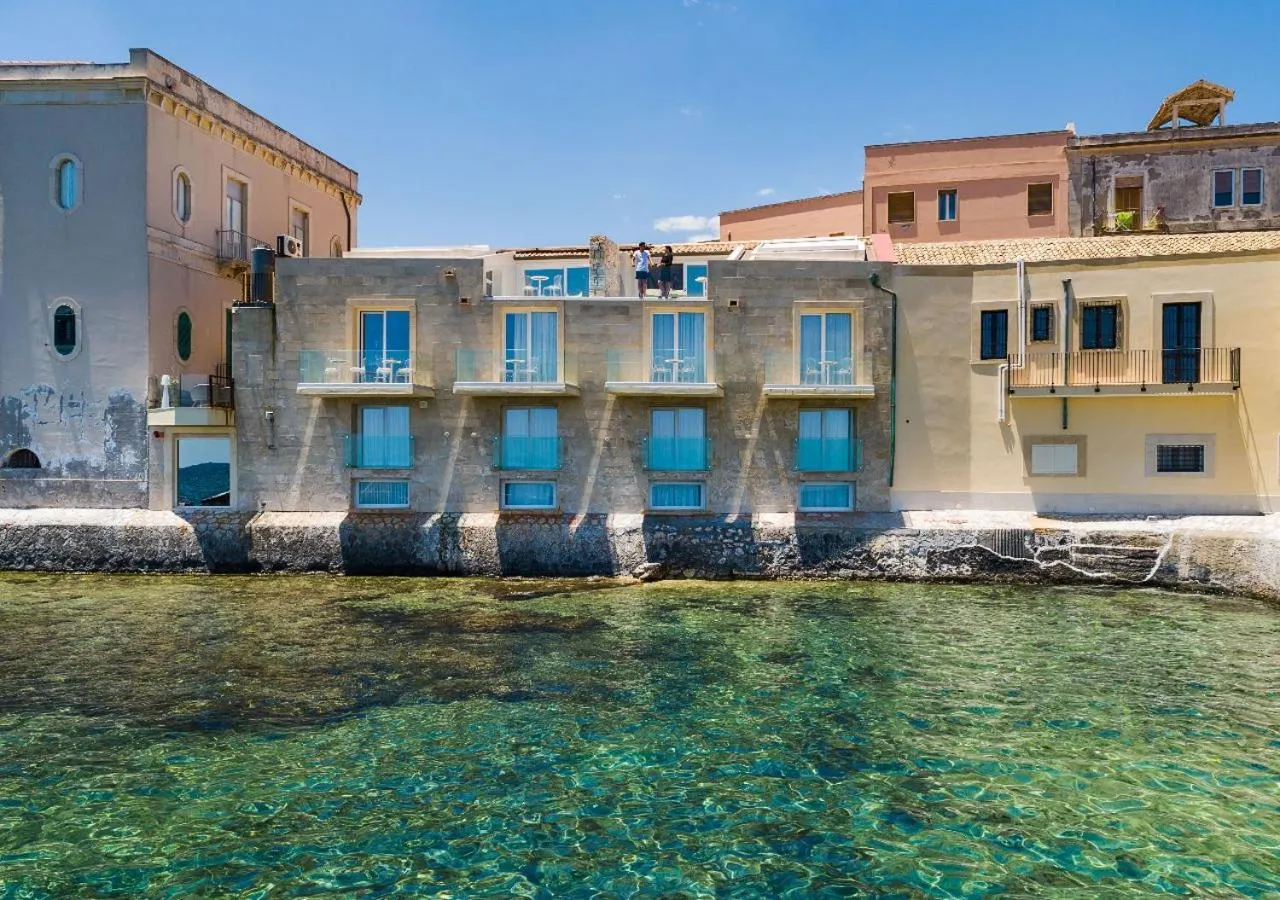 Property building in Re Dionisio Luxury Suites