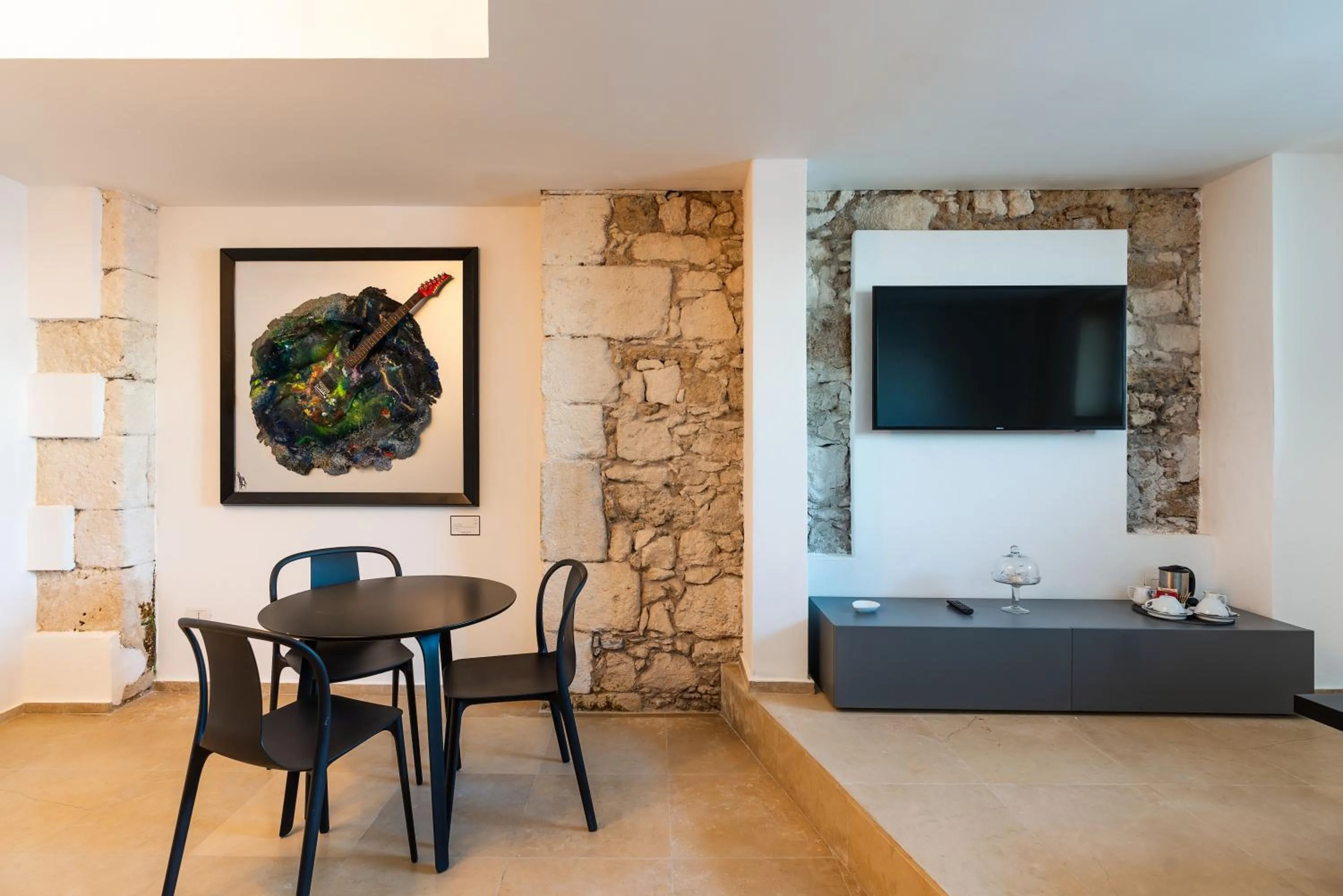 Coffee/tea facilities in Re Dionisio Luxury Suites