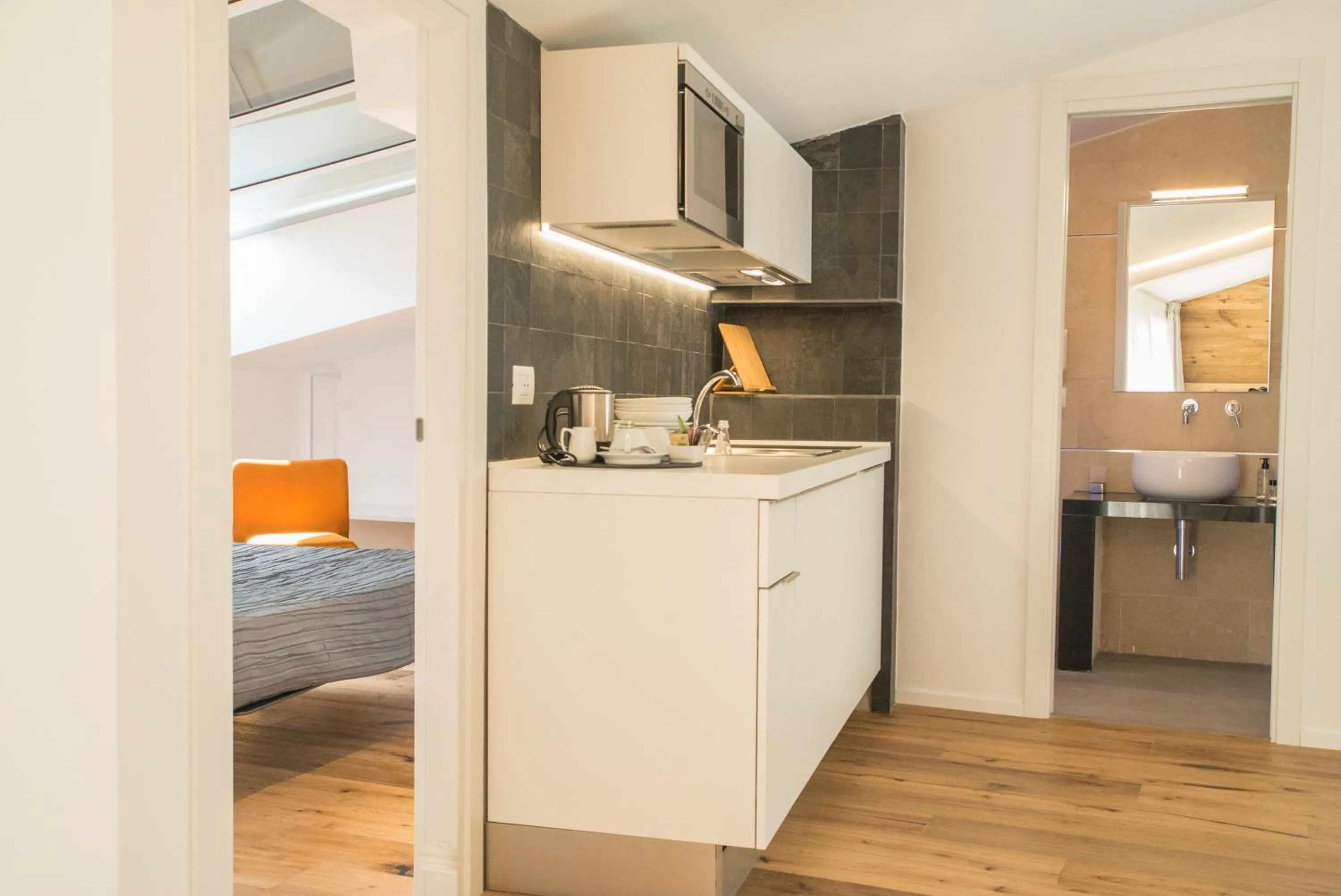 Bathroom, Bed in Re Dionisio Luxury Suites