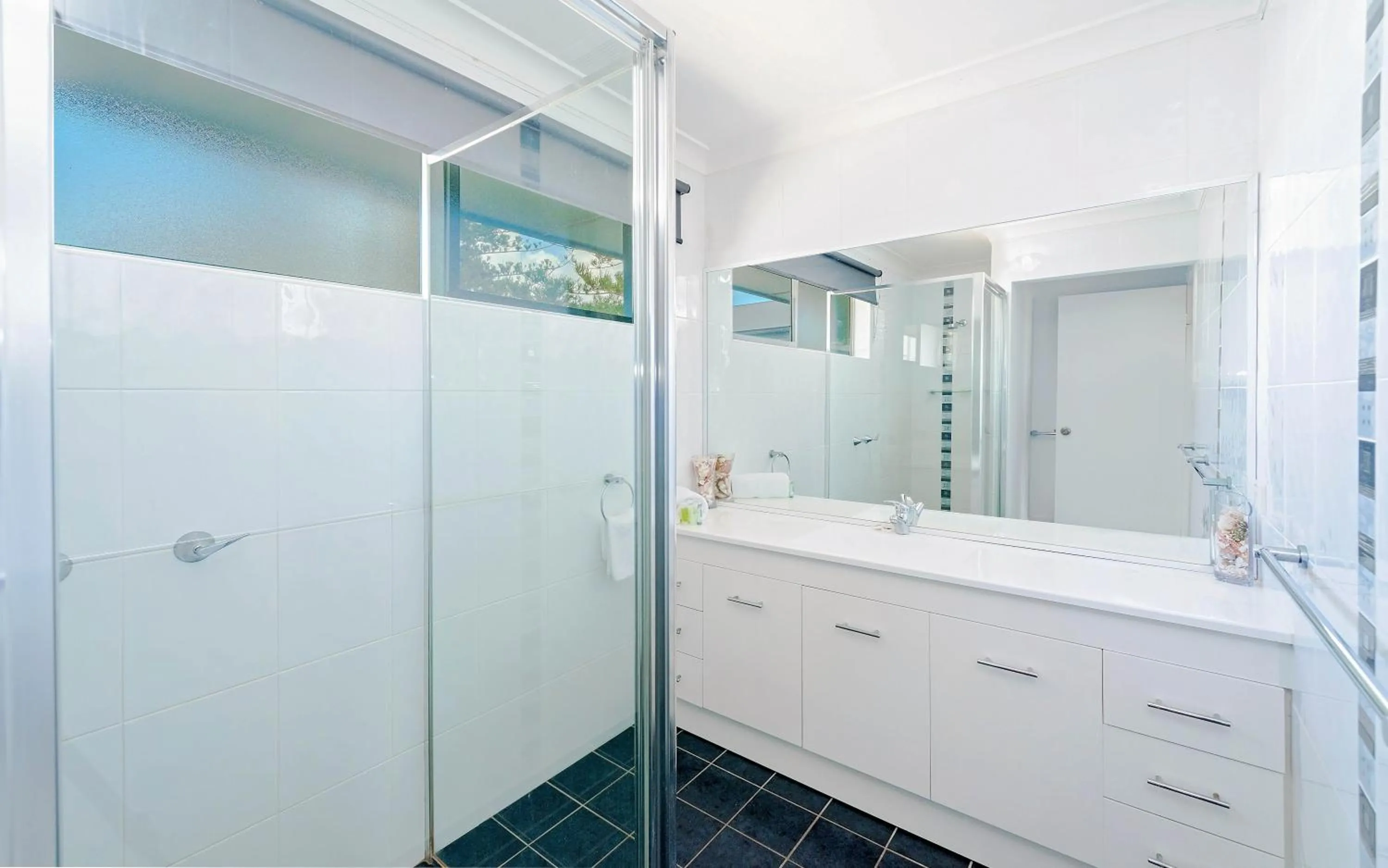 Bathroom in Adrift Apartments Yamba