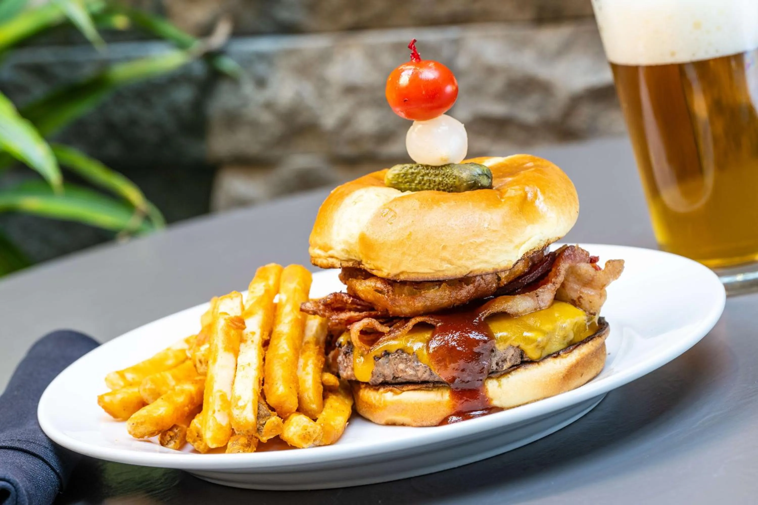 Restaurant/places to eat in Embassy Suites by Hilton Bloomington/Minneapolis