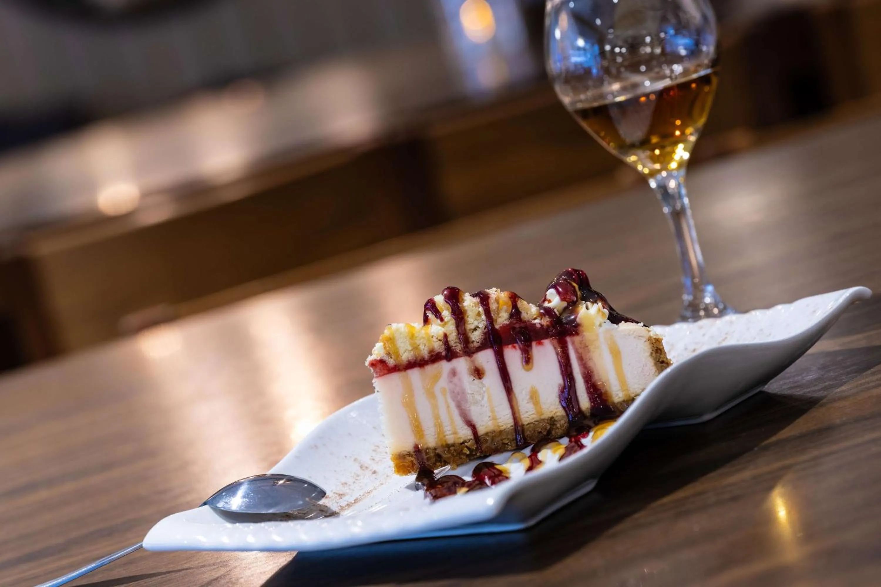 Restaurant/places to eat in Embassy Suites by Hilton Bloomington/Minneapolis